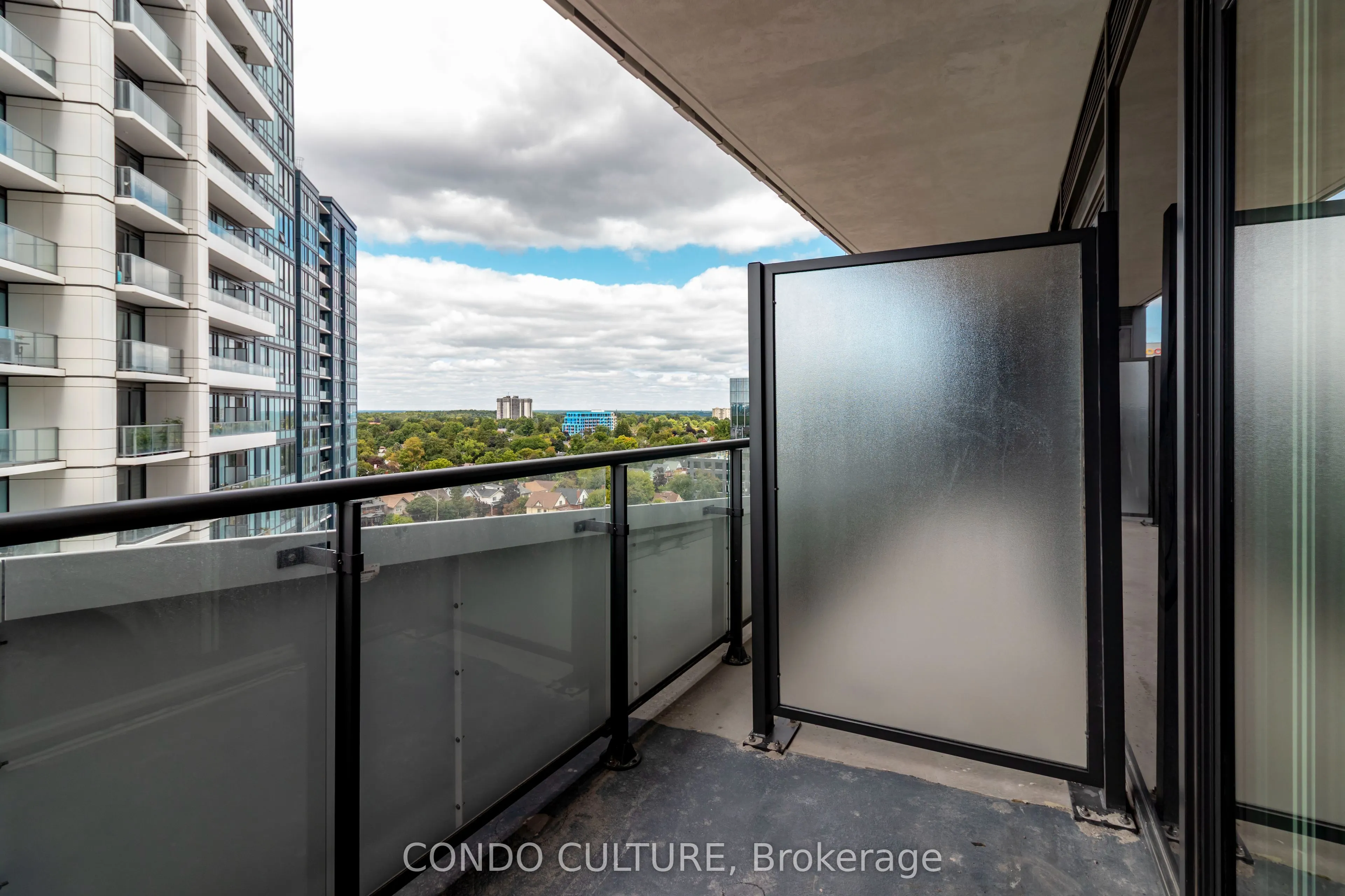 25 Wellington Street S, #1107