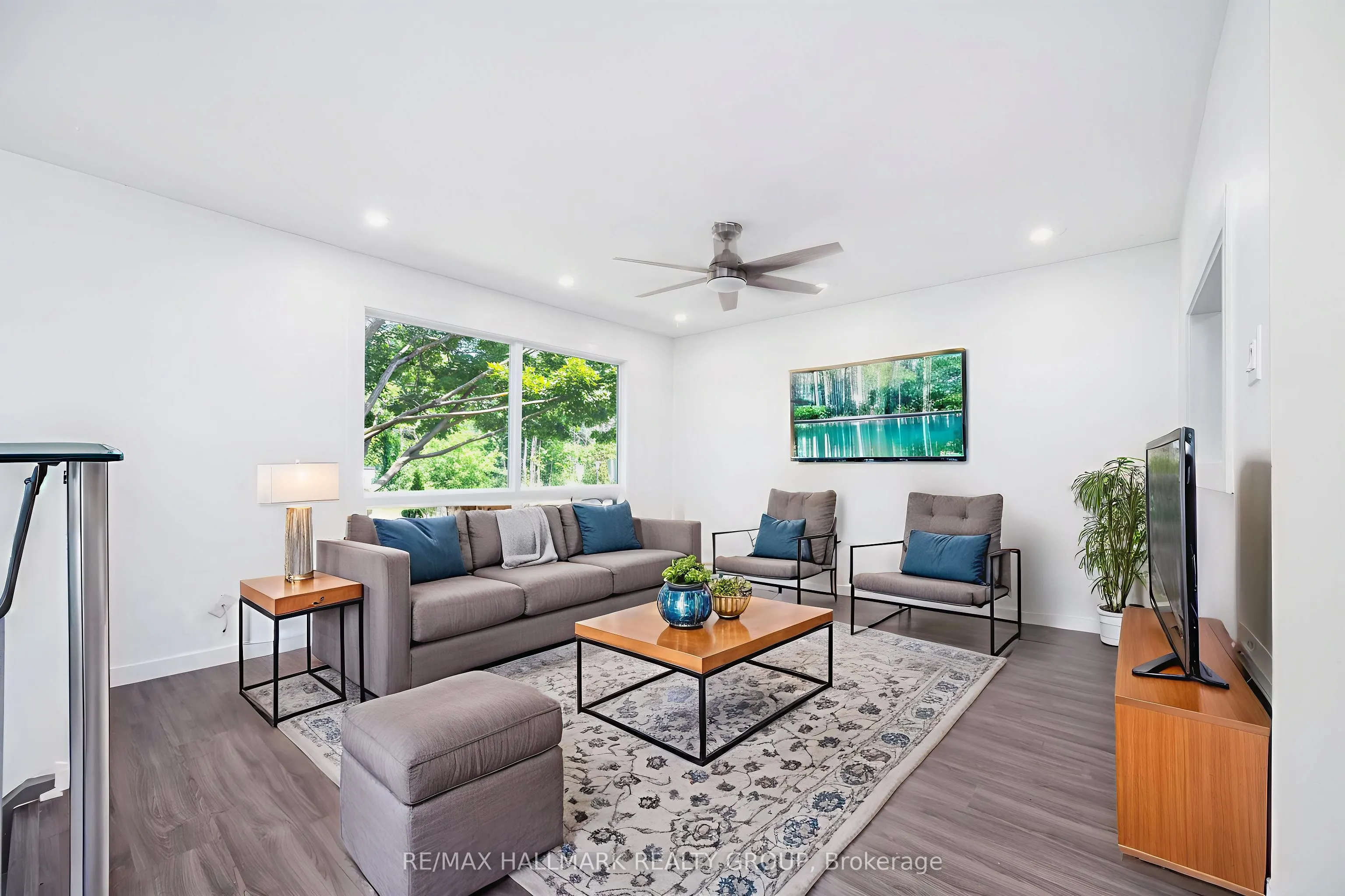 15 Banner Road, #M