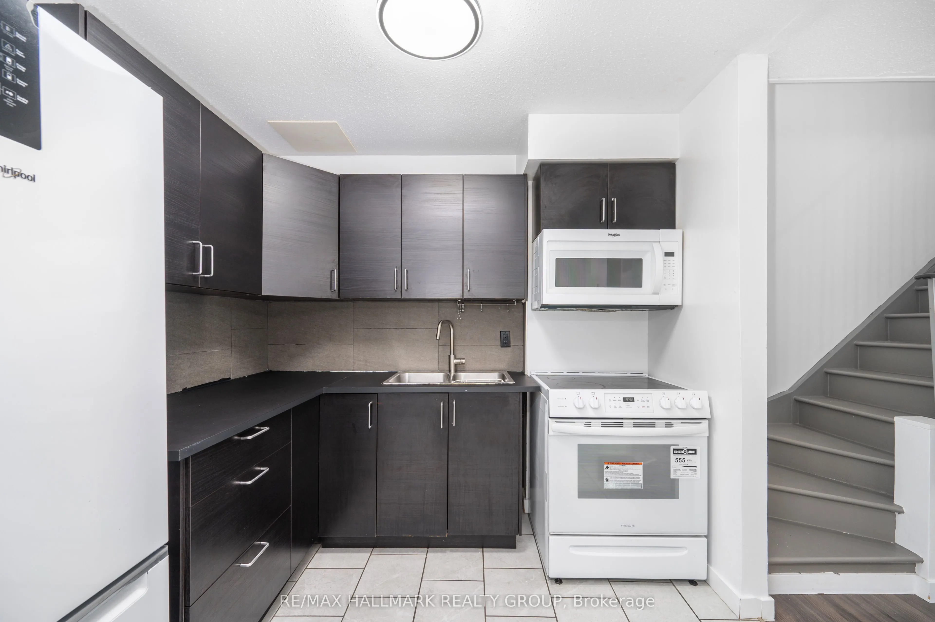 15 Banner Road, #M