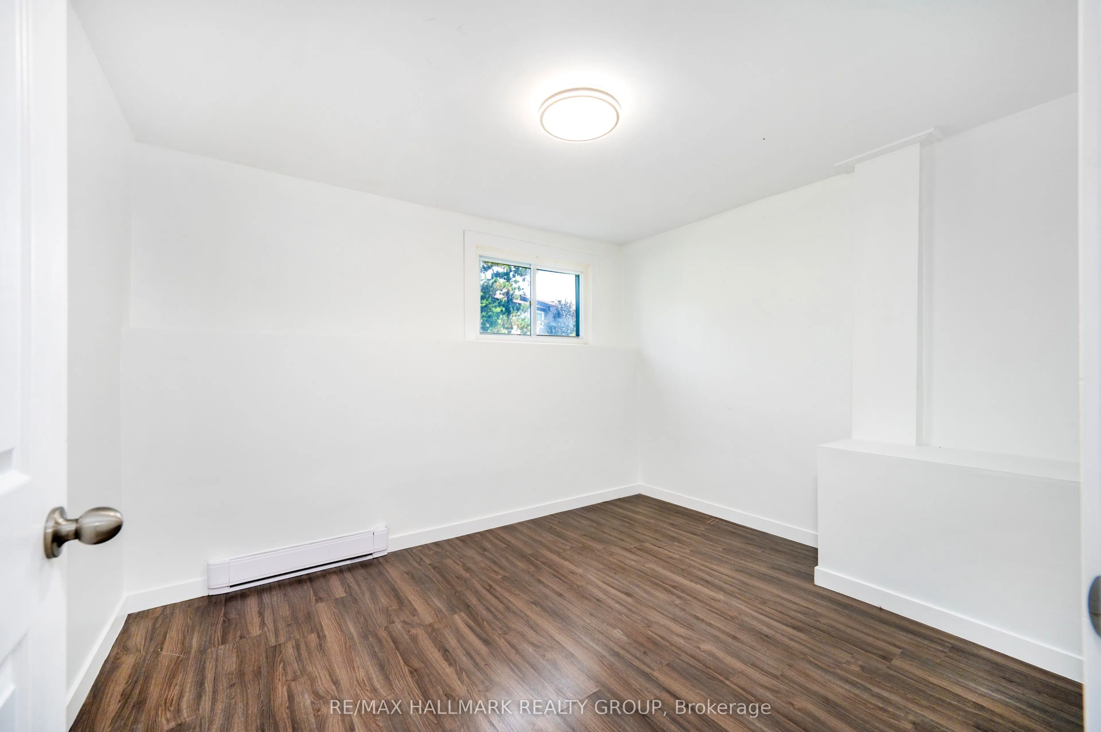 15 Banner Road, #M