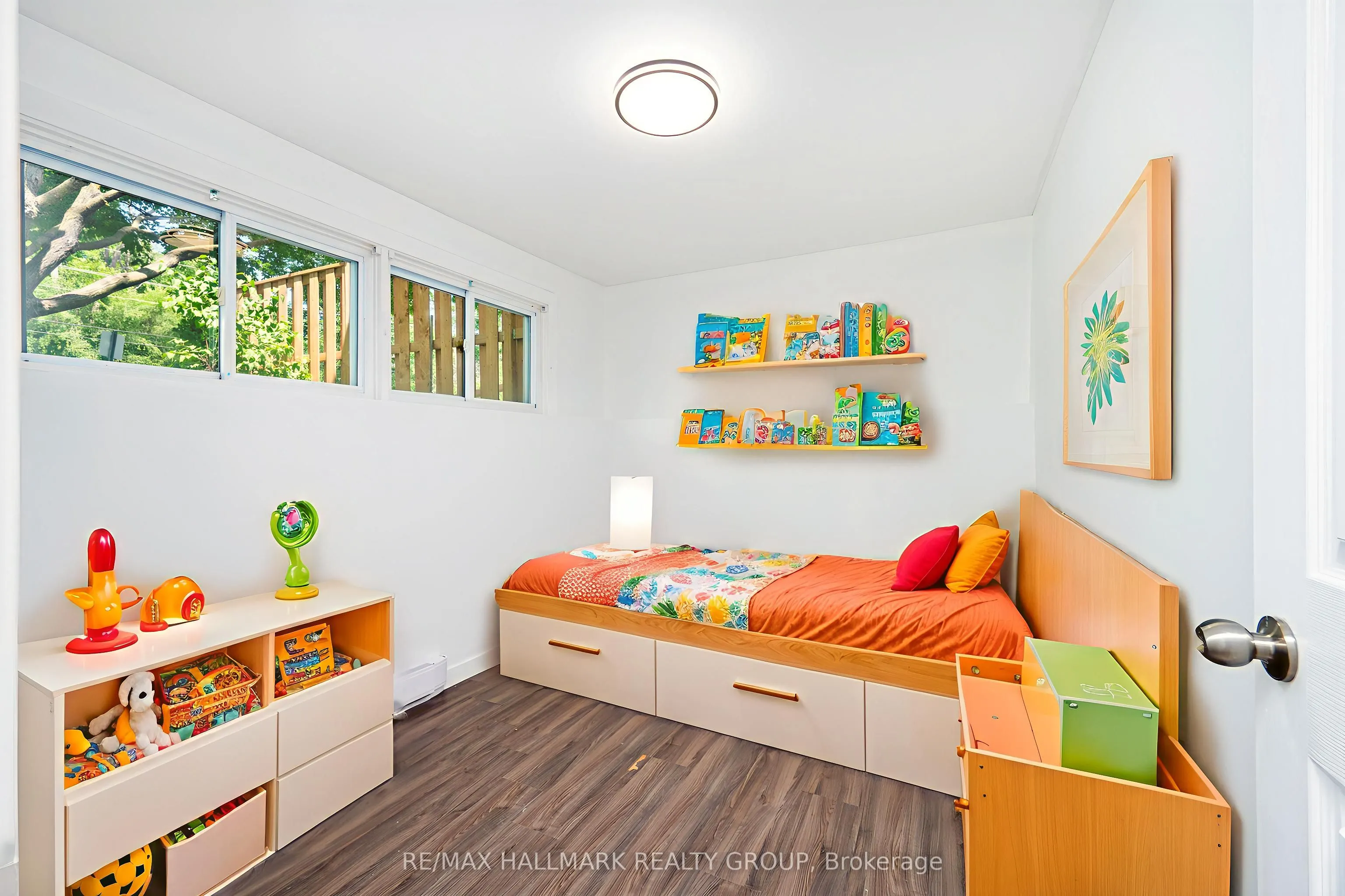 15 Banner Road, #M