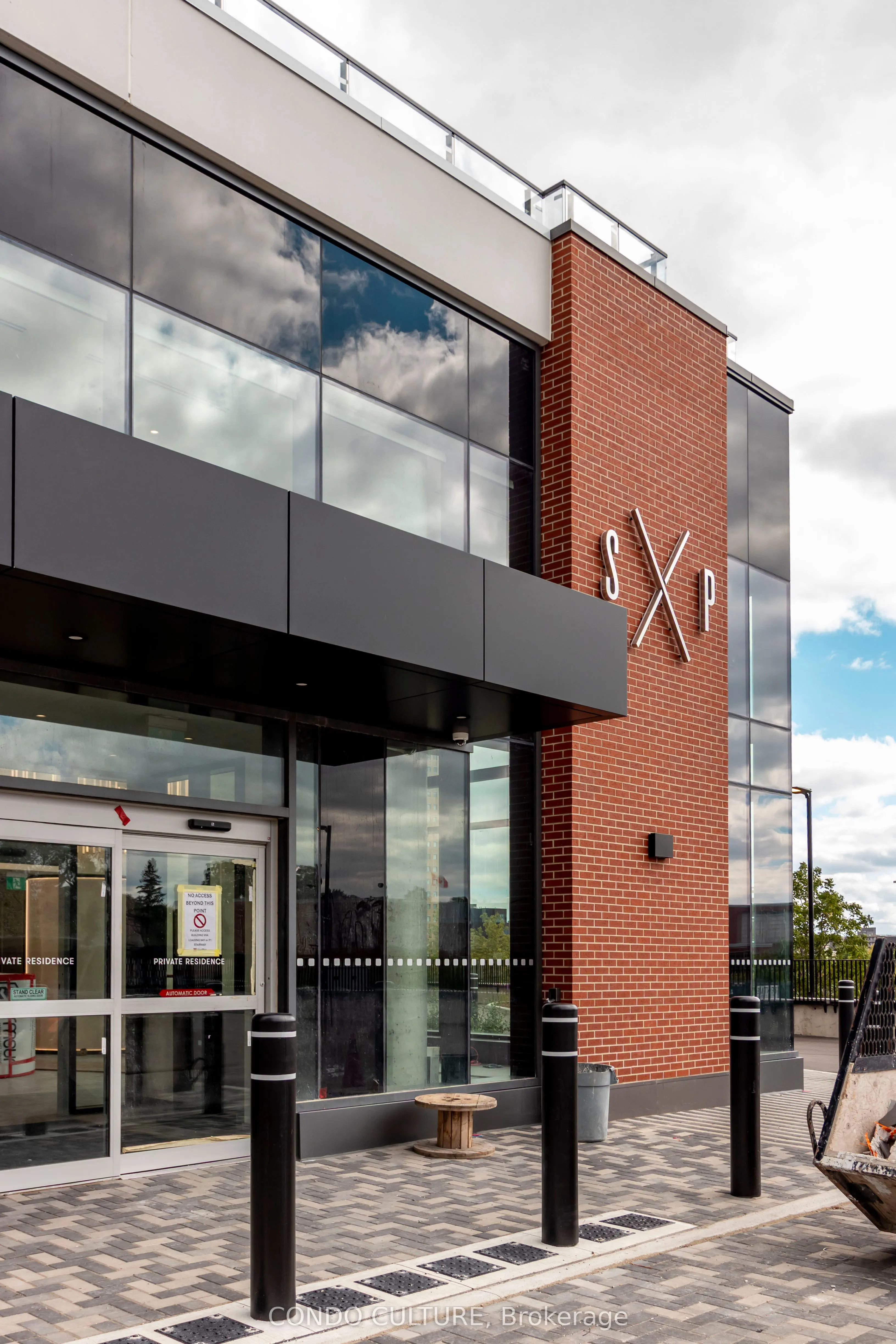 25 Wellington Street S, #1506