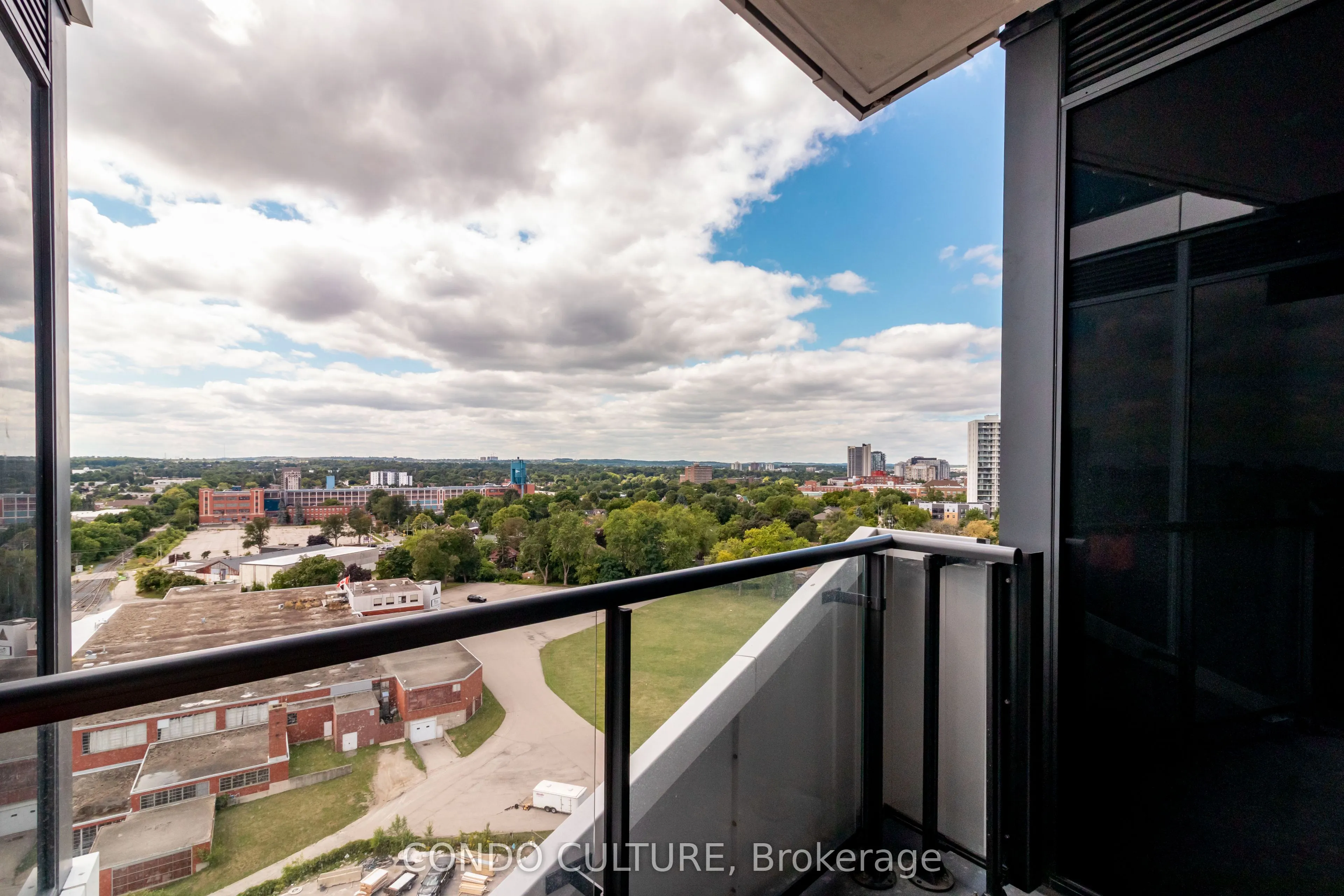 25 Wellington Street S, #1506