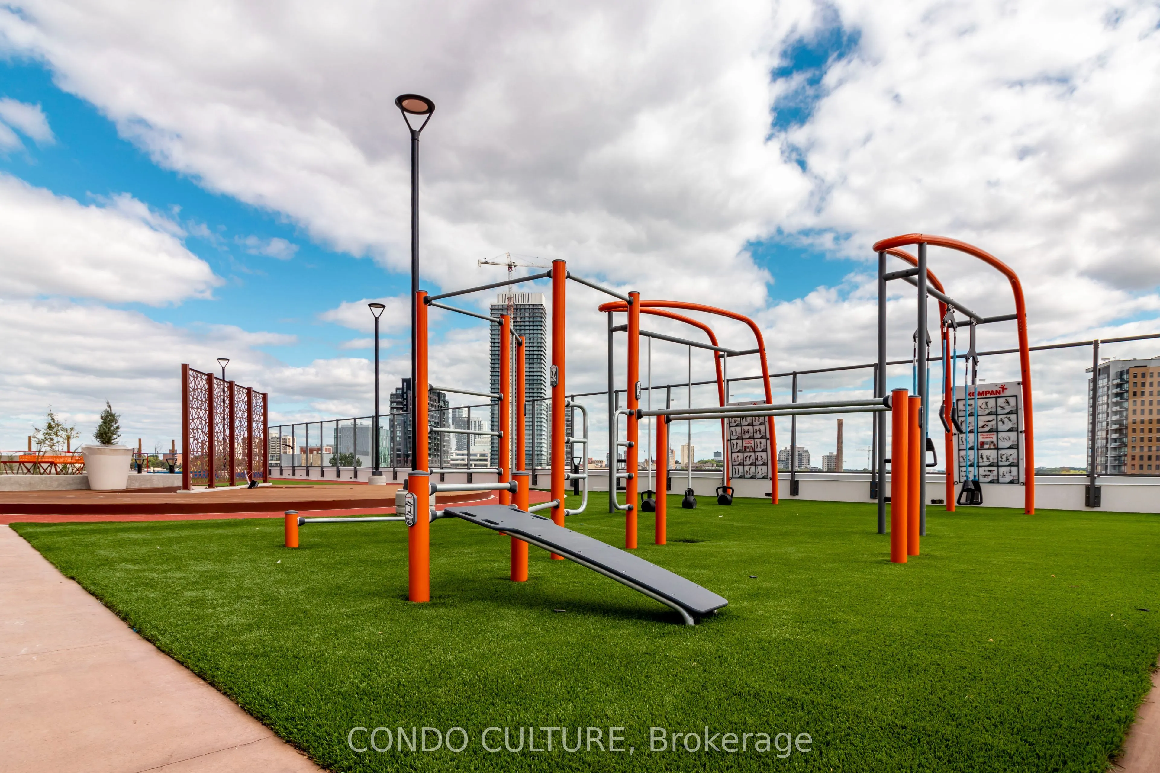 25 Wellington Street S, #1506