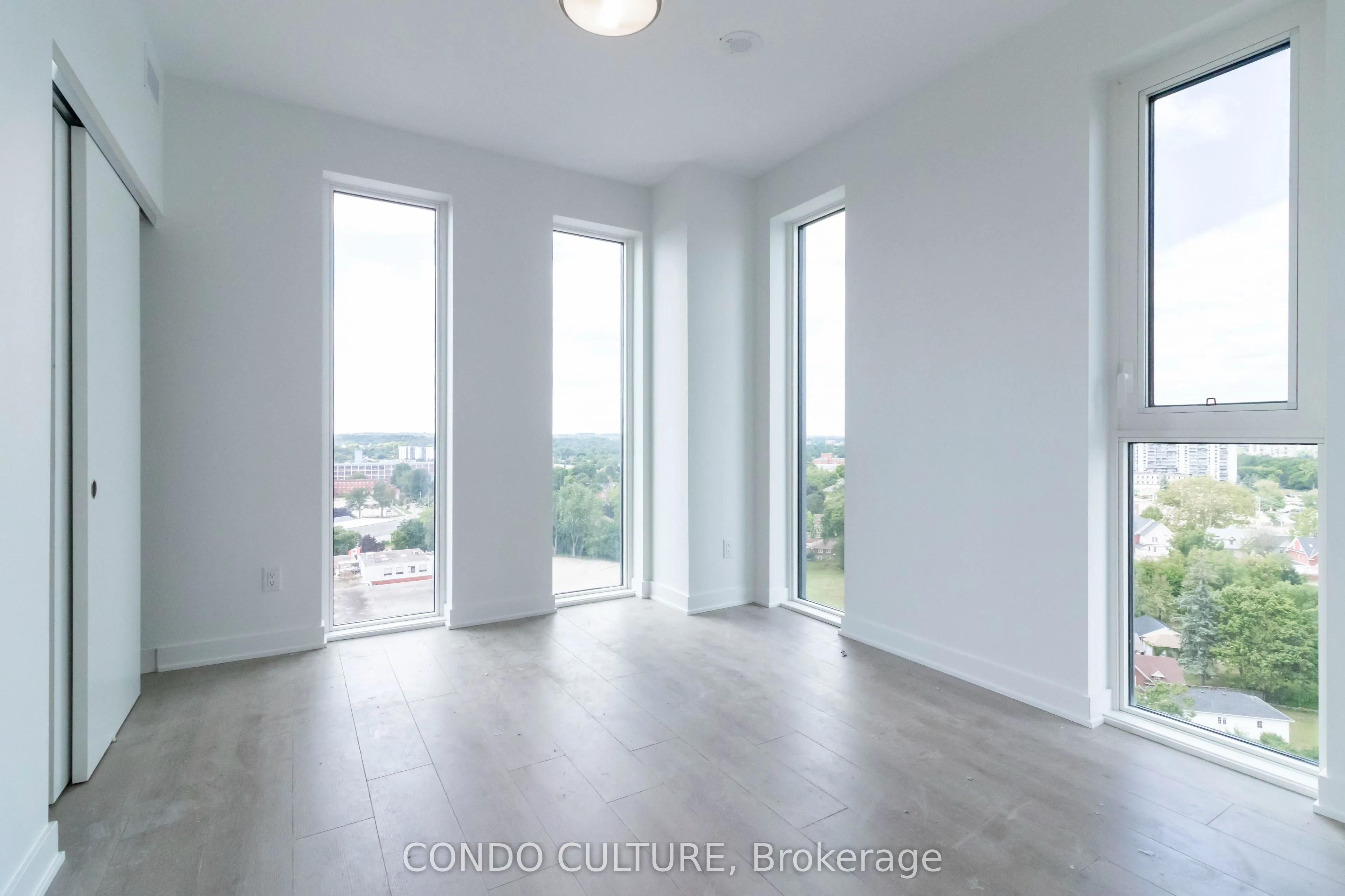 25 Wellington Street S, #1506