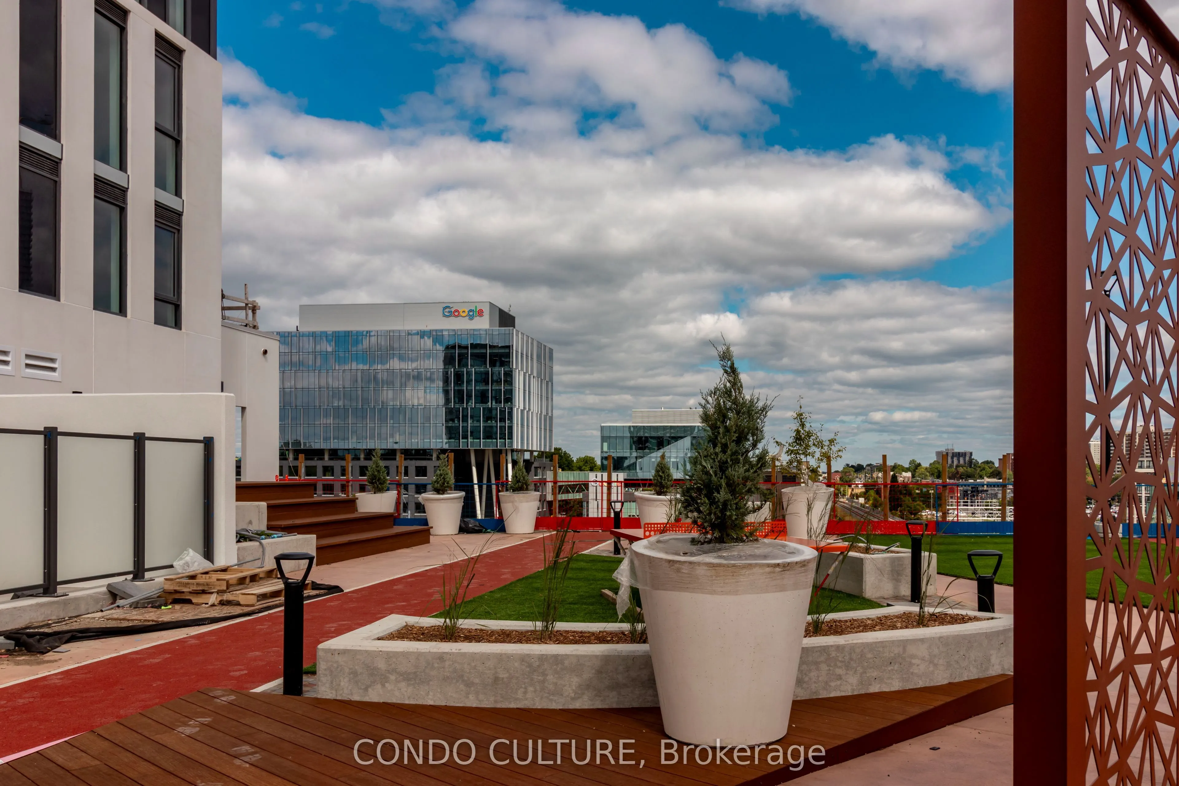 25 Wellington Street S, #1506