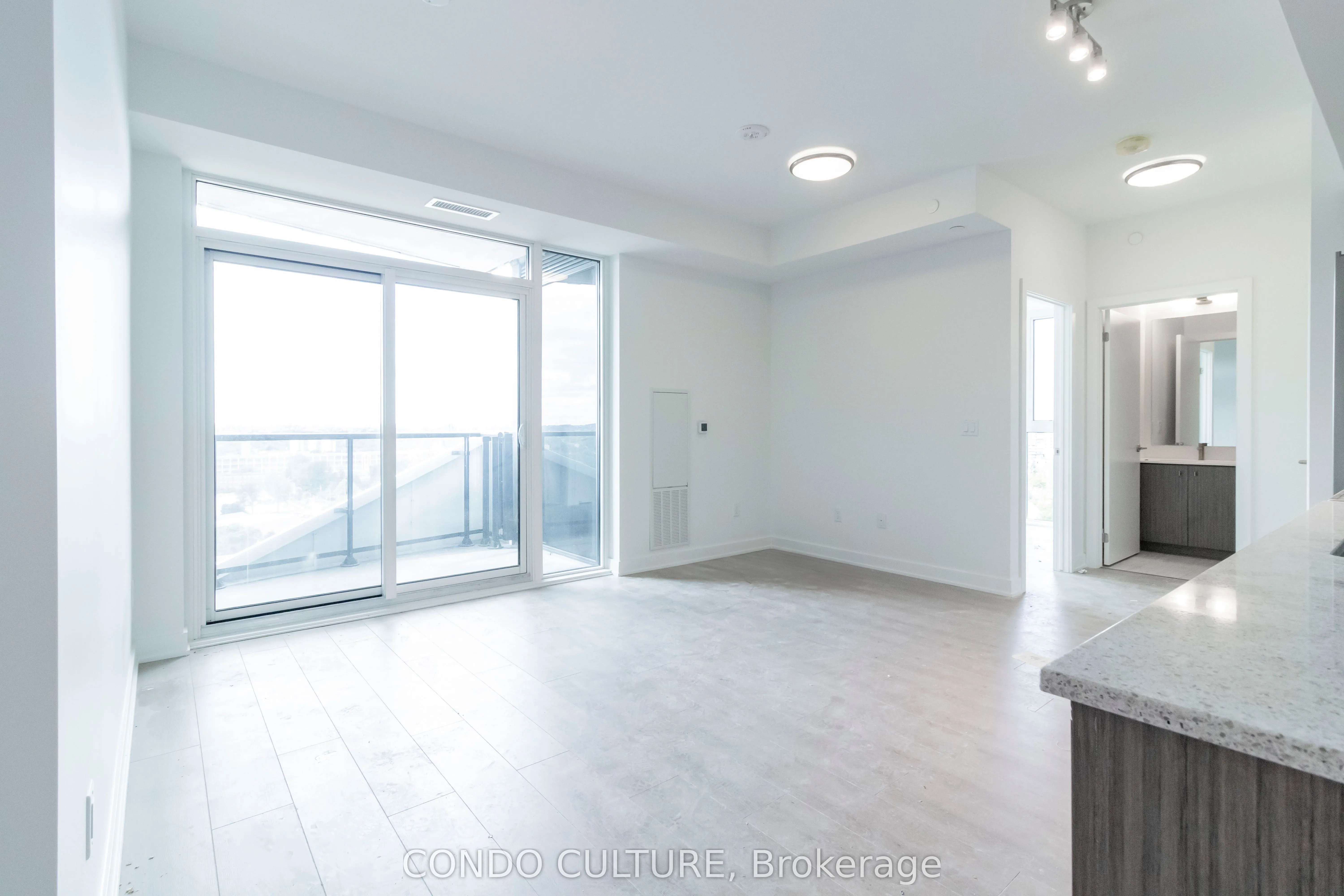 25 Wellington Street S, #1506