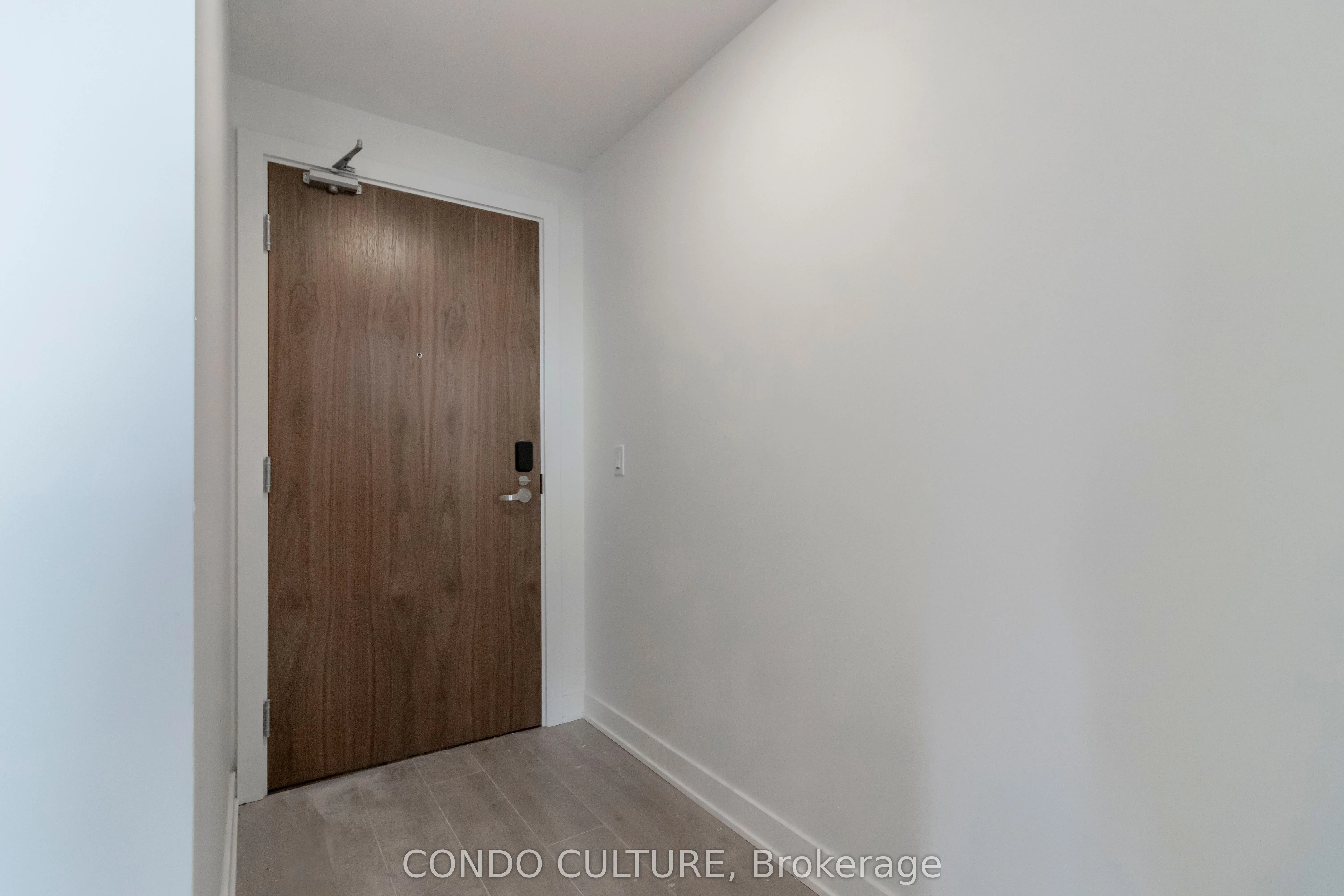 25 Wellington Street S, #1506