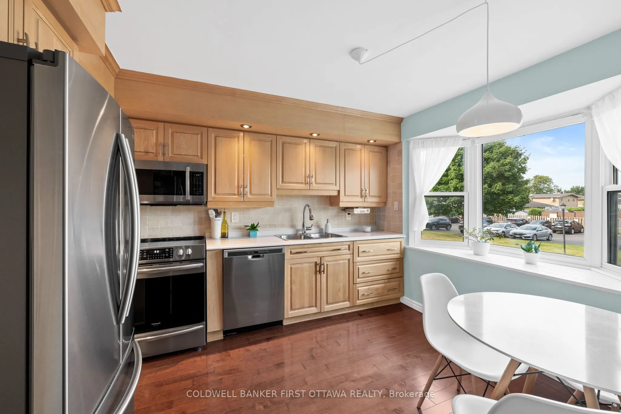 550 Straby Avenue, #12