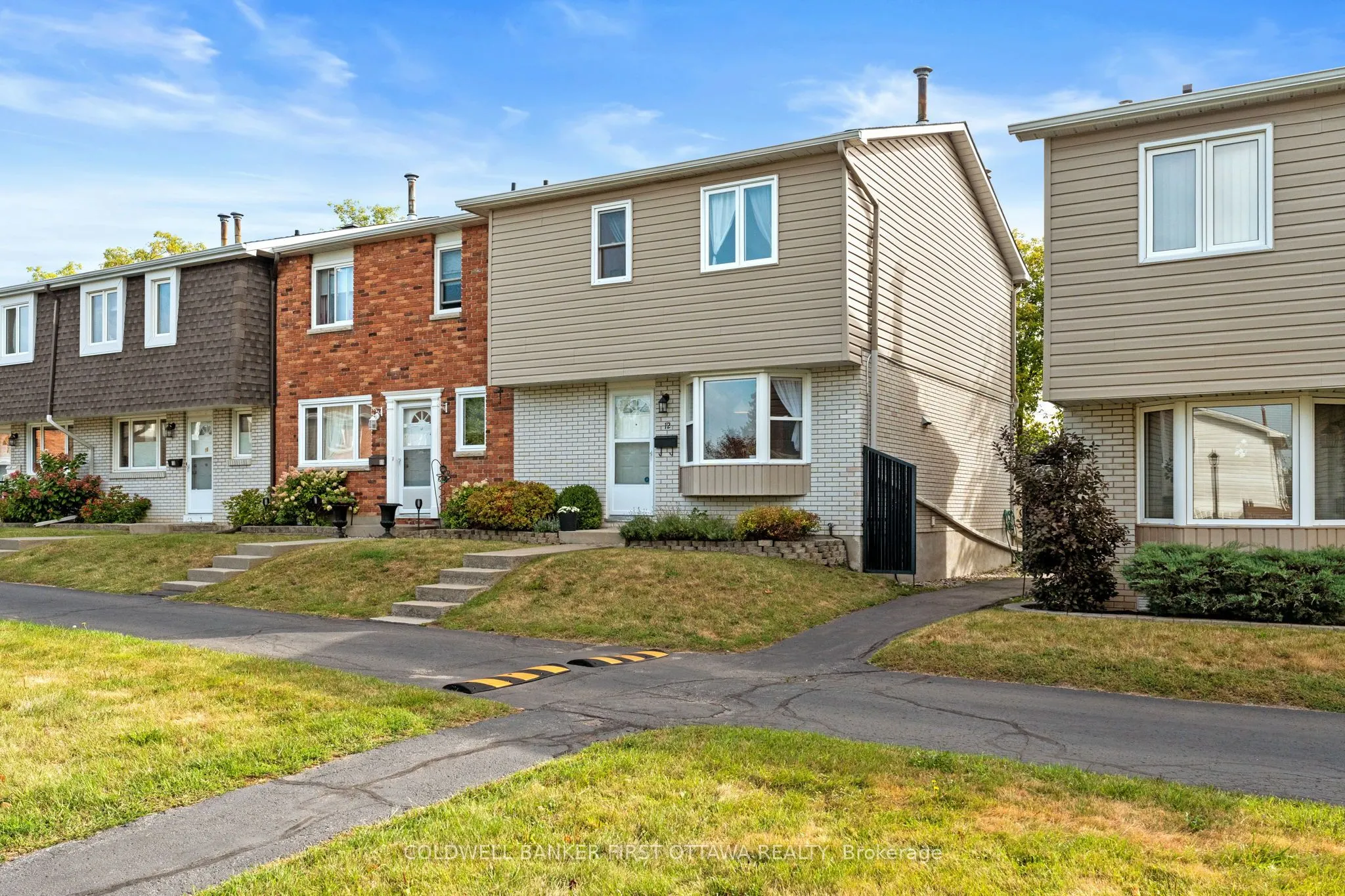 550 Straby Avenue, #12
