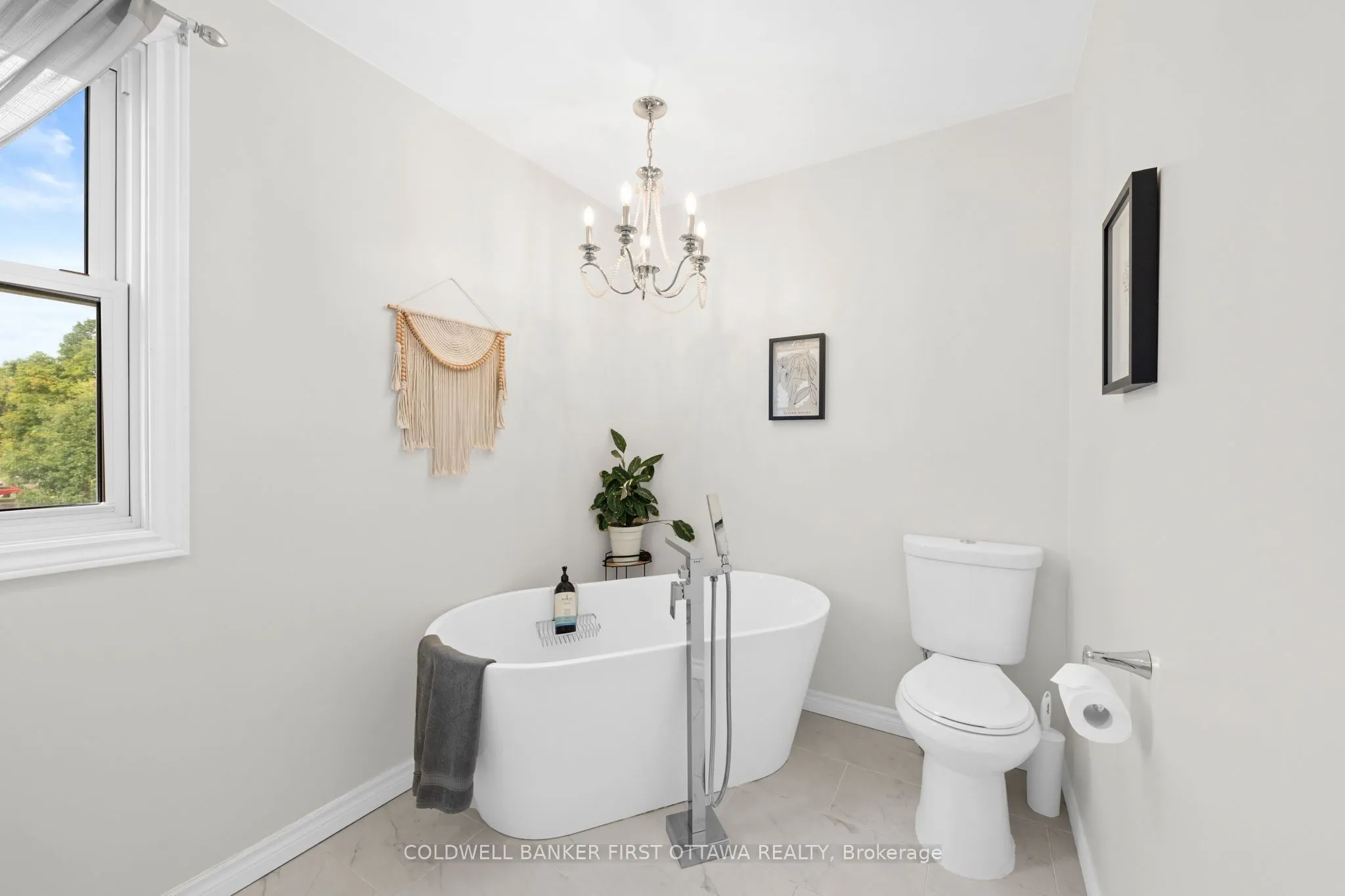 550 Straby Avenue, #12