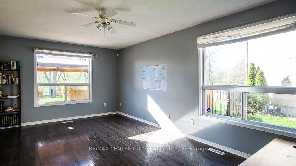 371 RIDGEVIEW Court