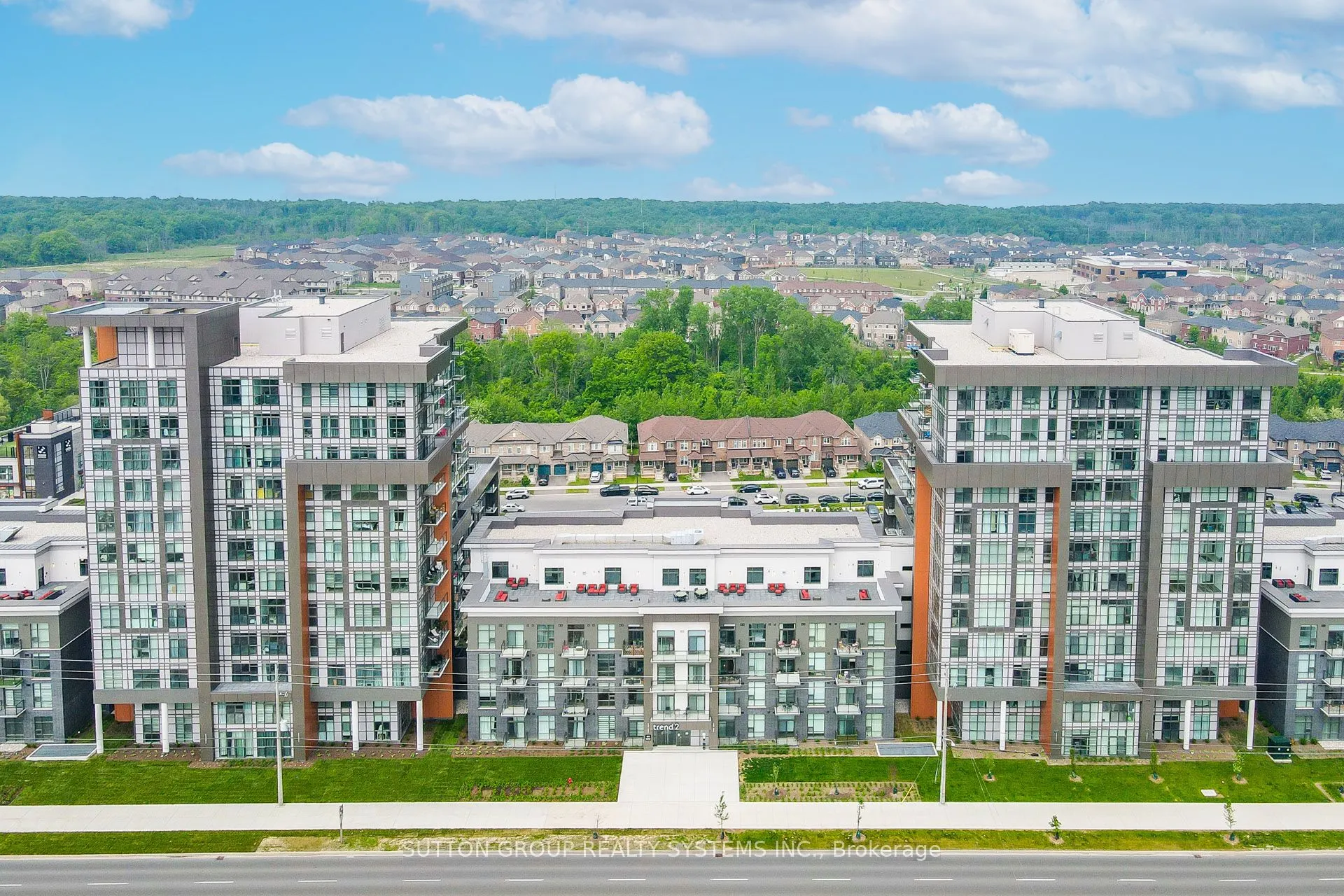 460 Dundas Street E, #231