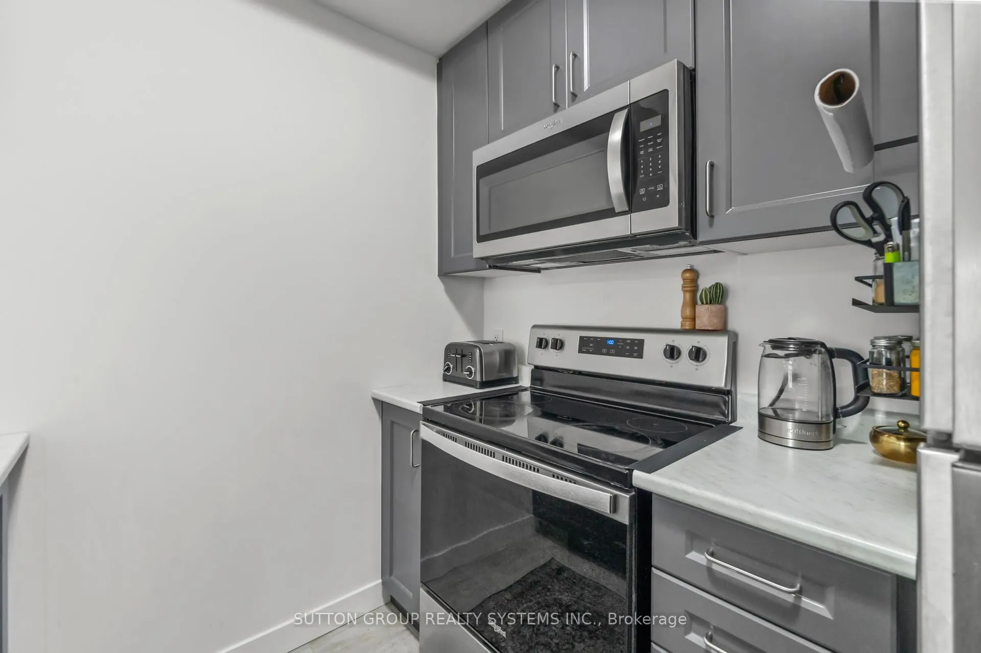 460 Dundas Street E, #231