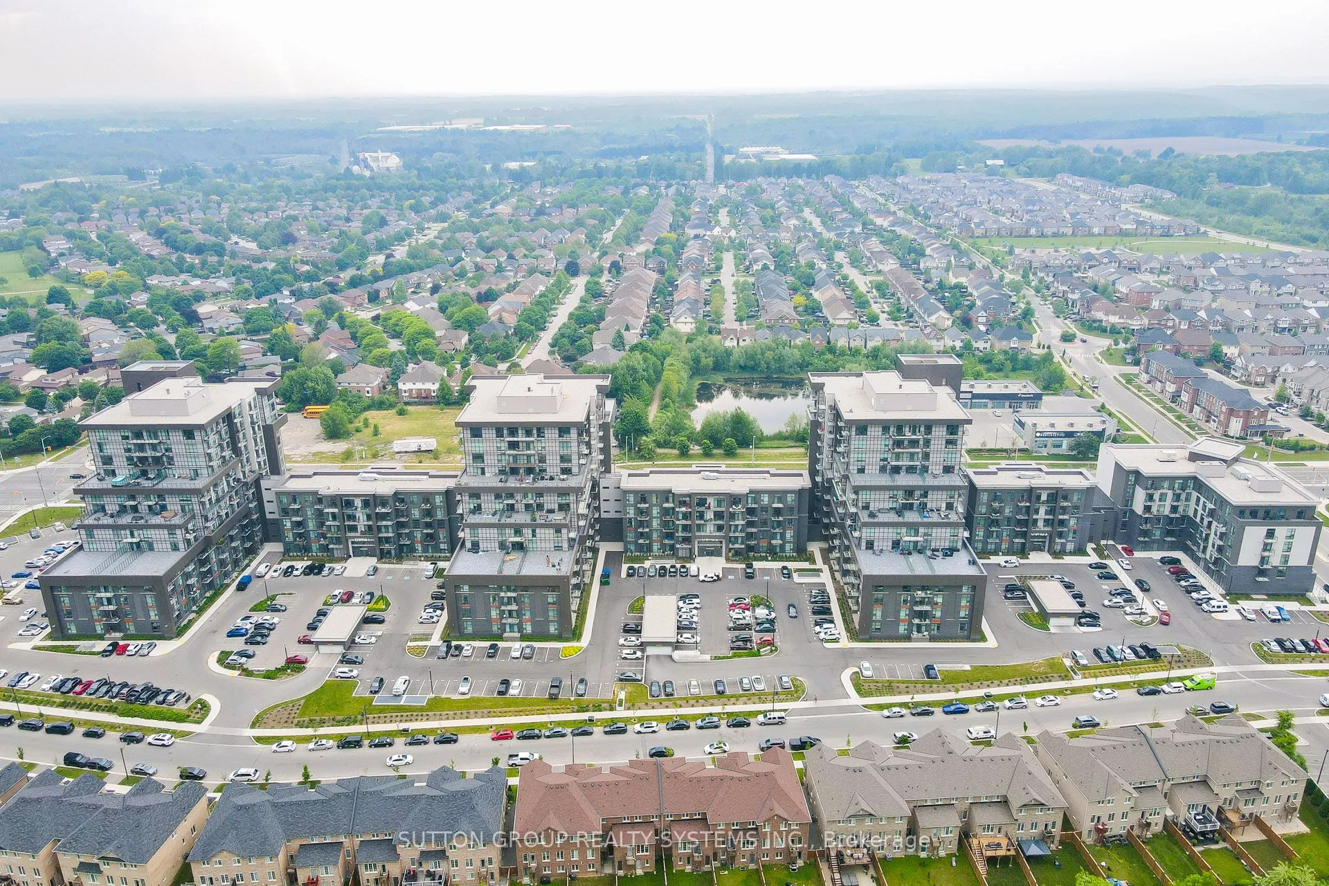 460 Dundas Street E, #231