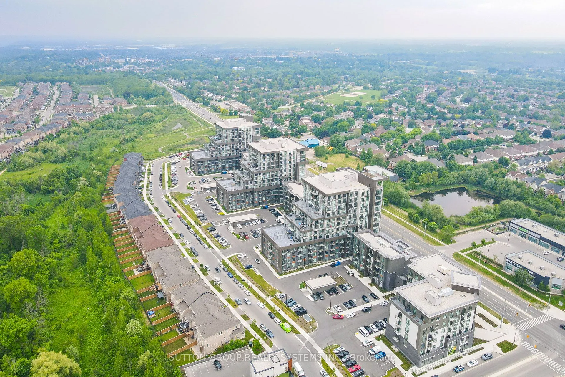 460 Dundas Street E, #231