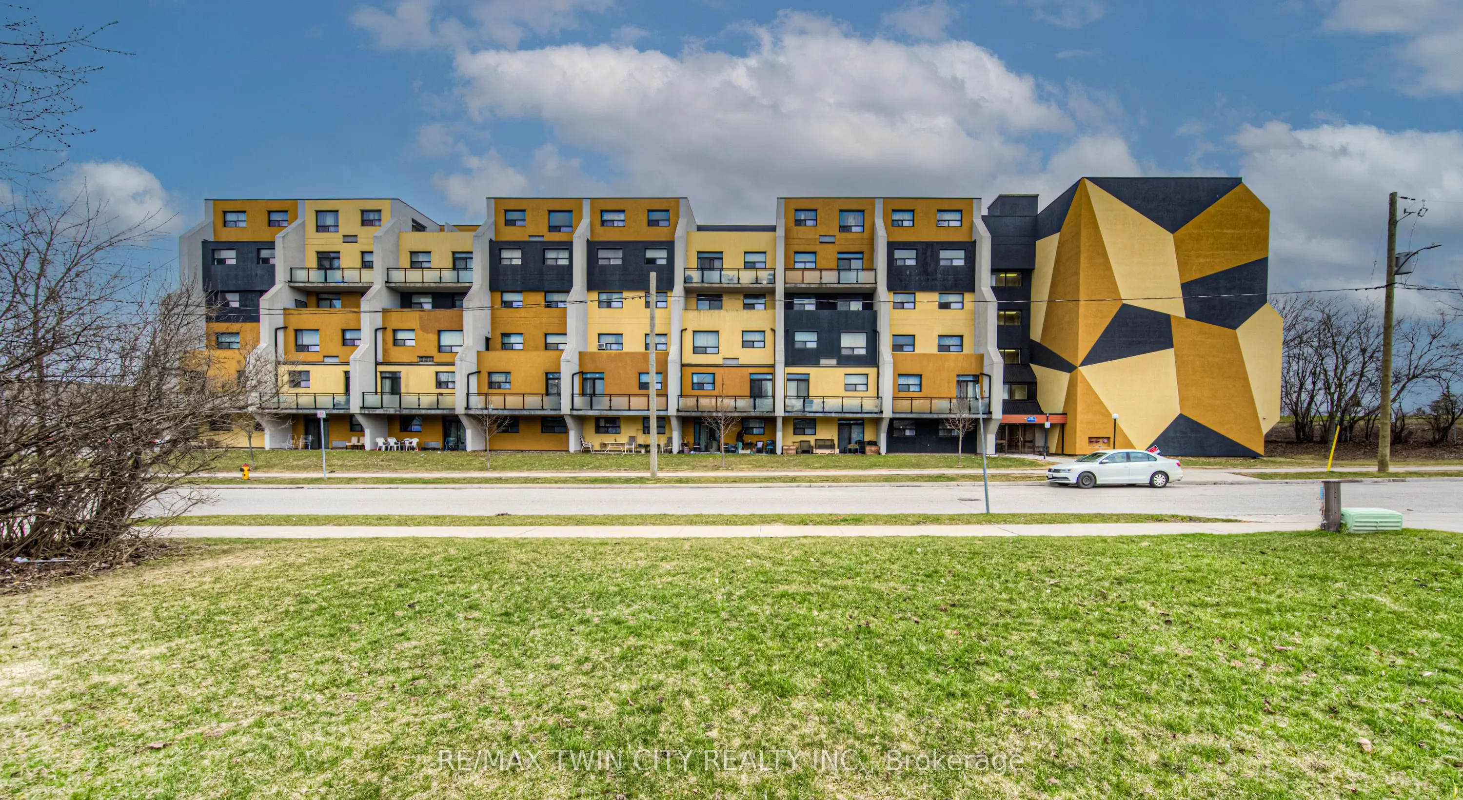 185 Kehl Street, #214