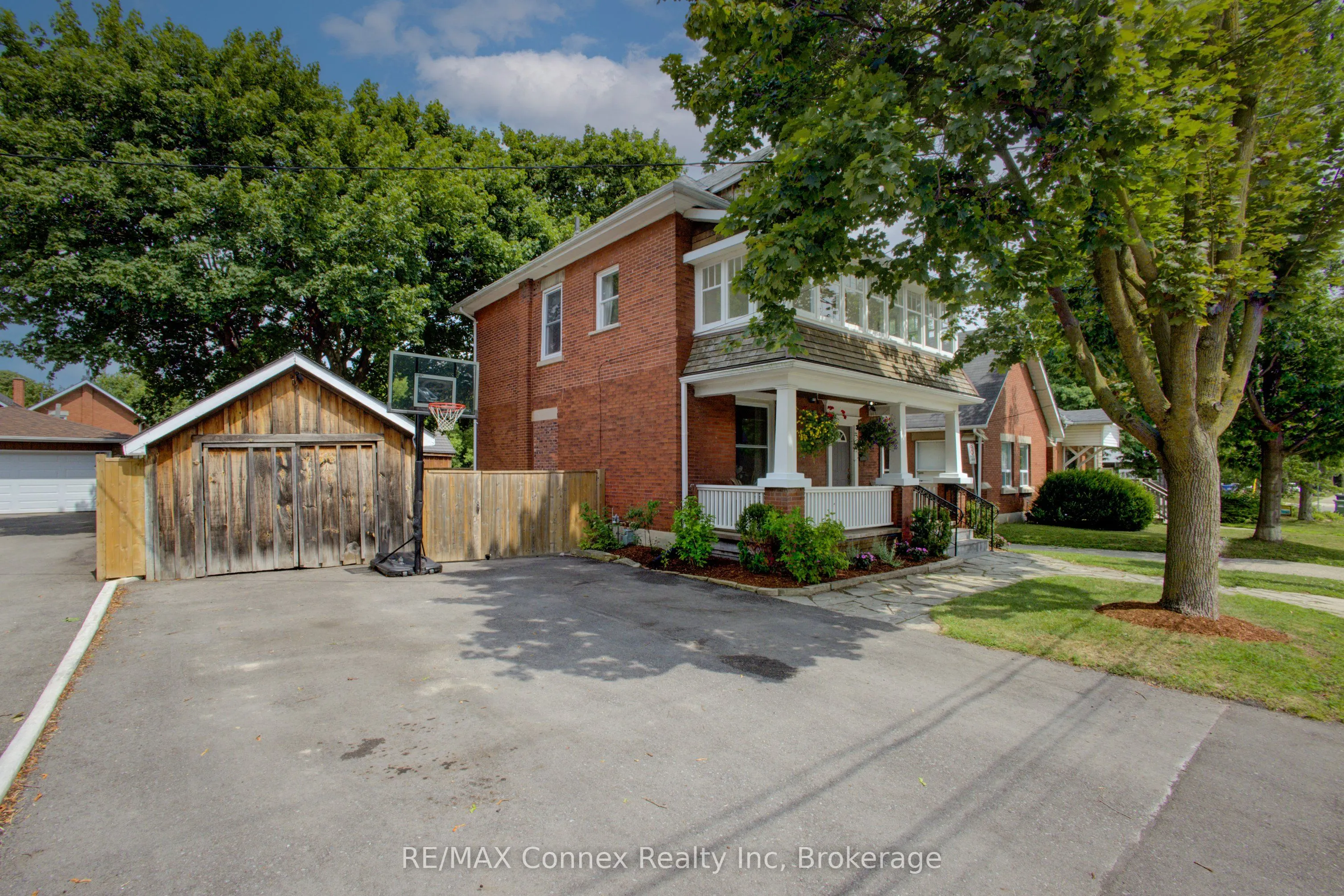 120 Harris Street