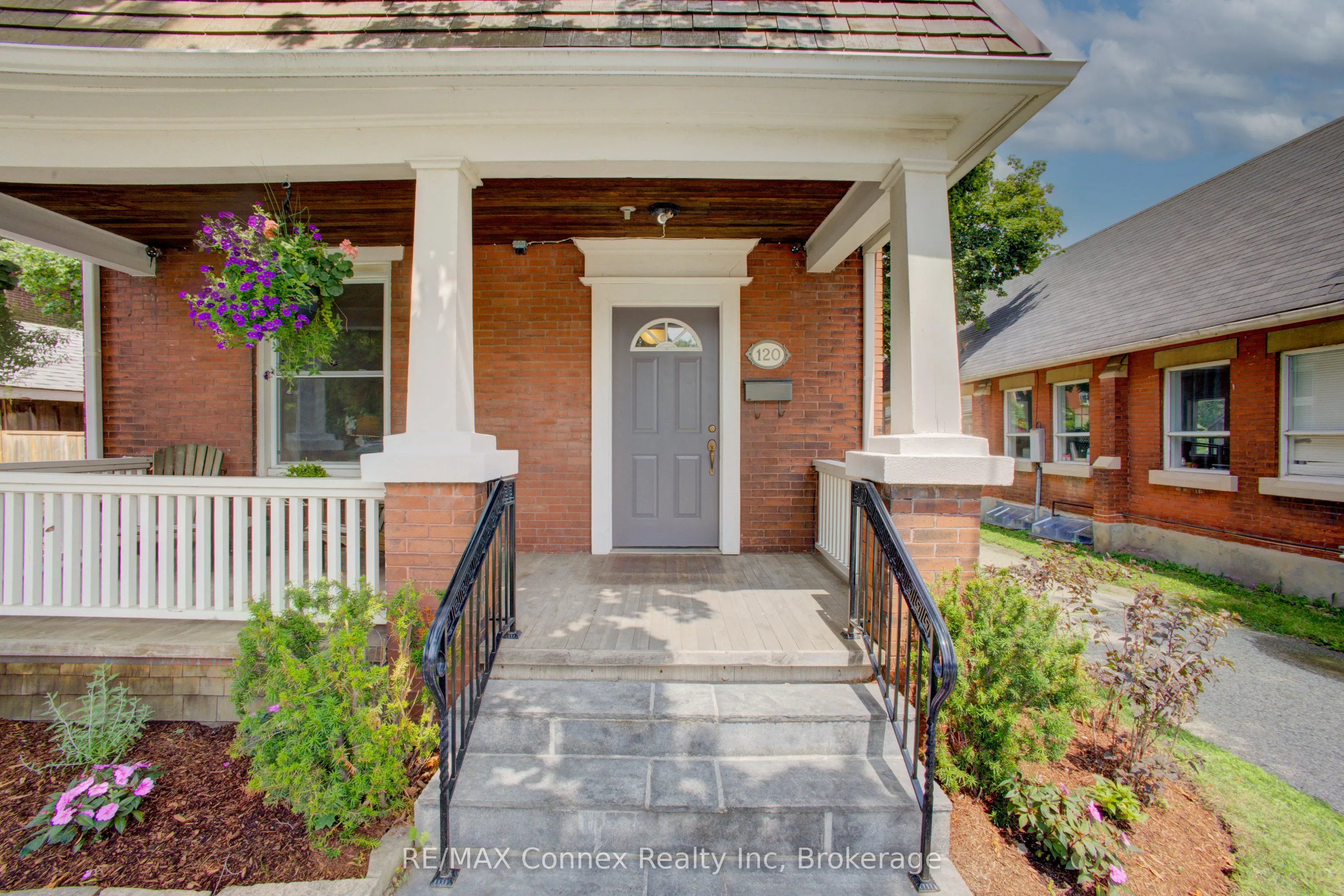 120 Harris Street