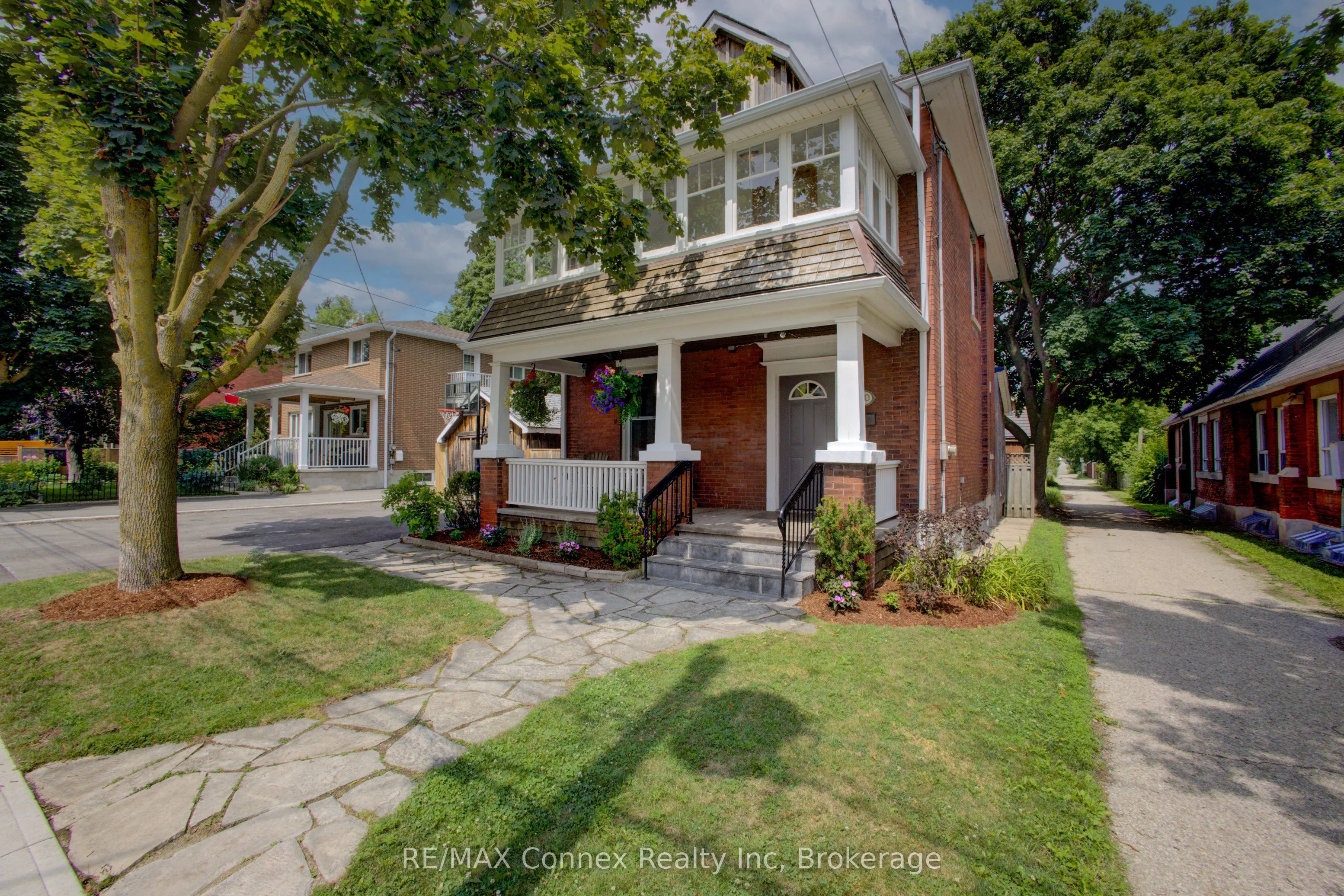 120 Harris Street