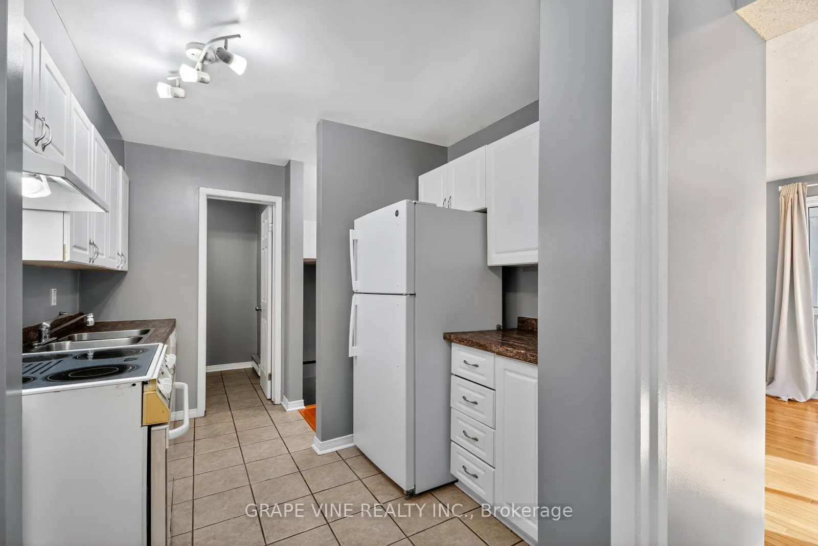 606 Tanguay Court, #6