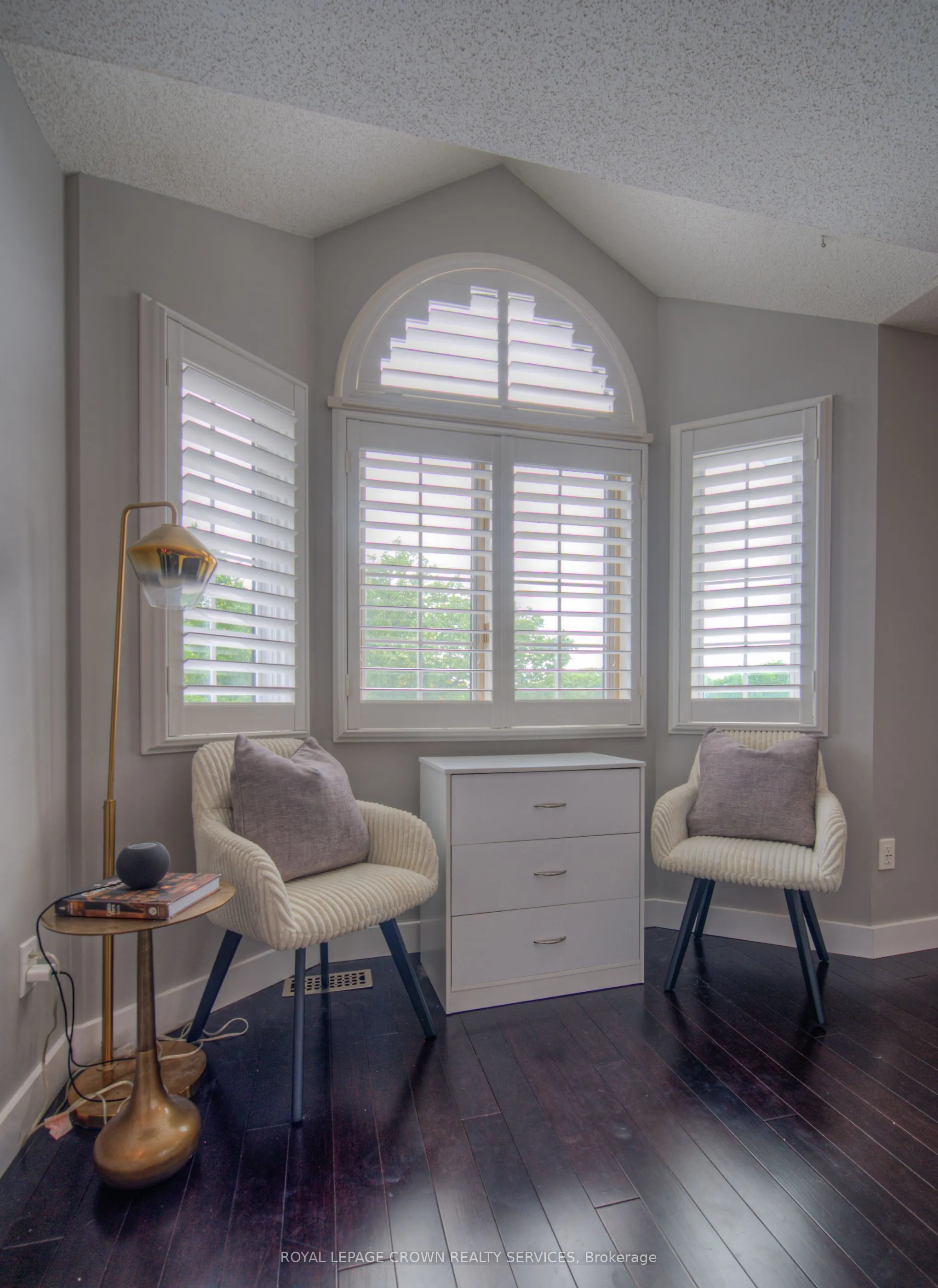 313 George Street N, #4