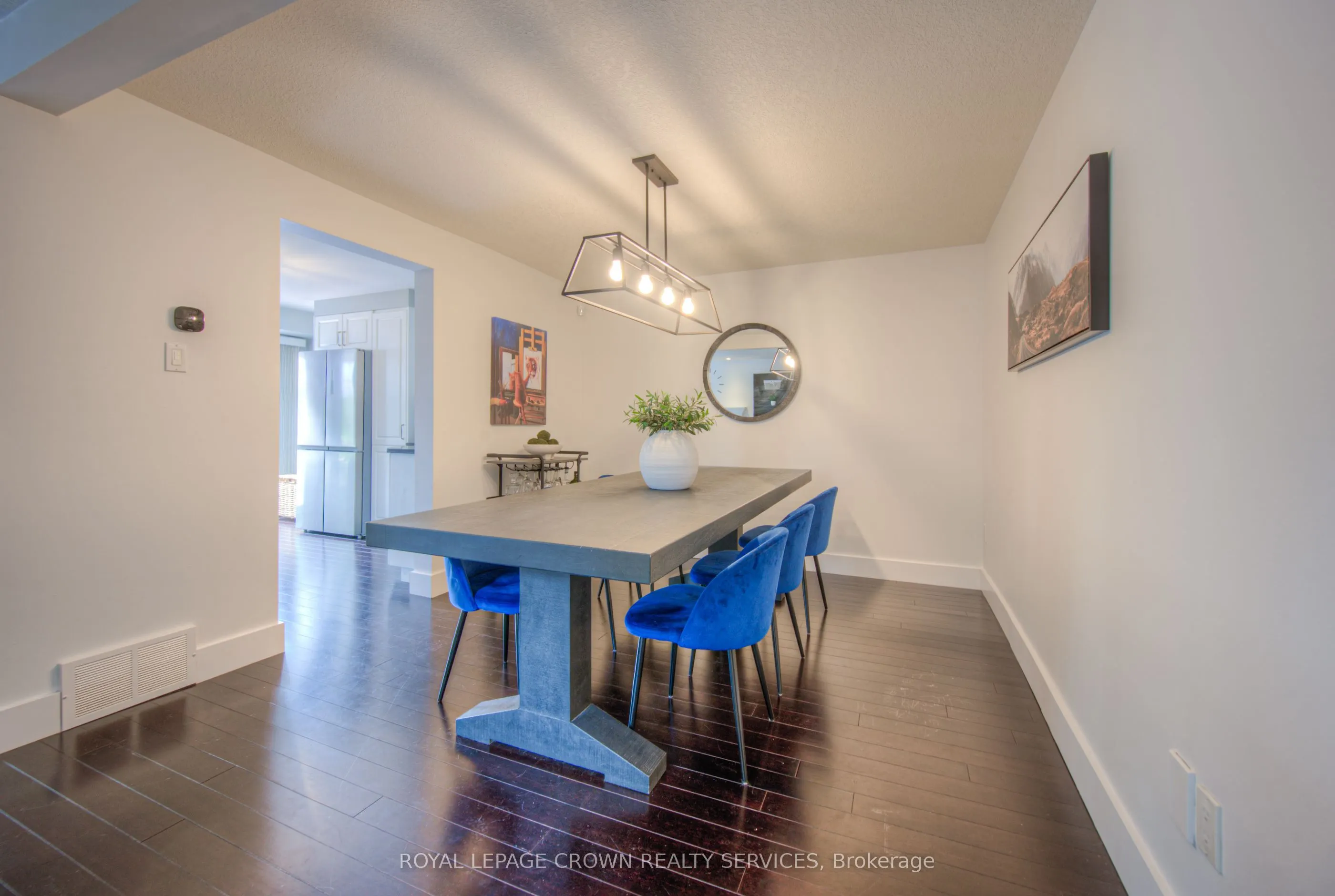 313 George Street N, #4