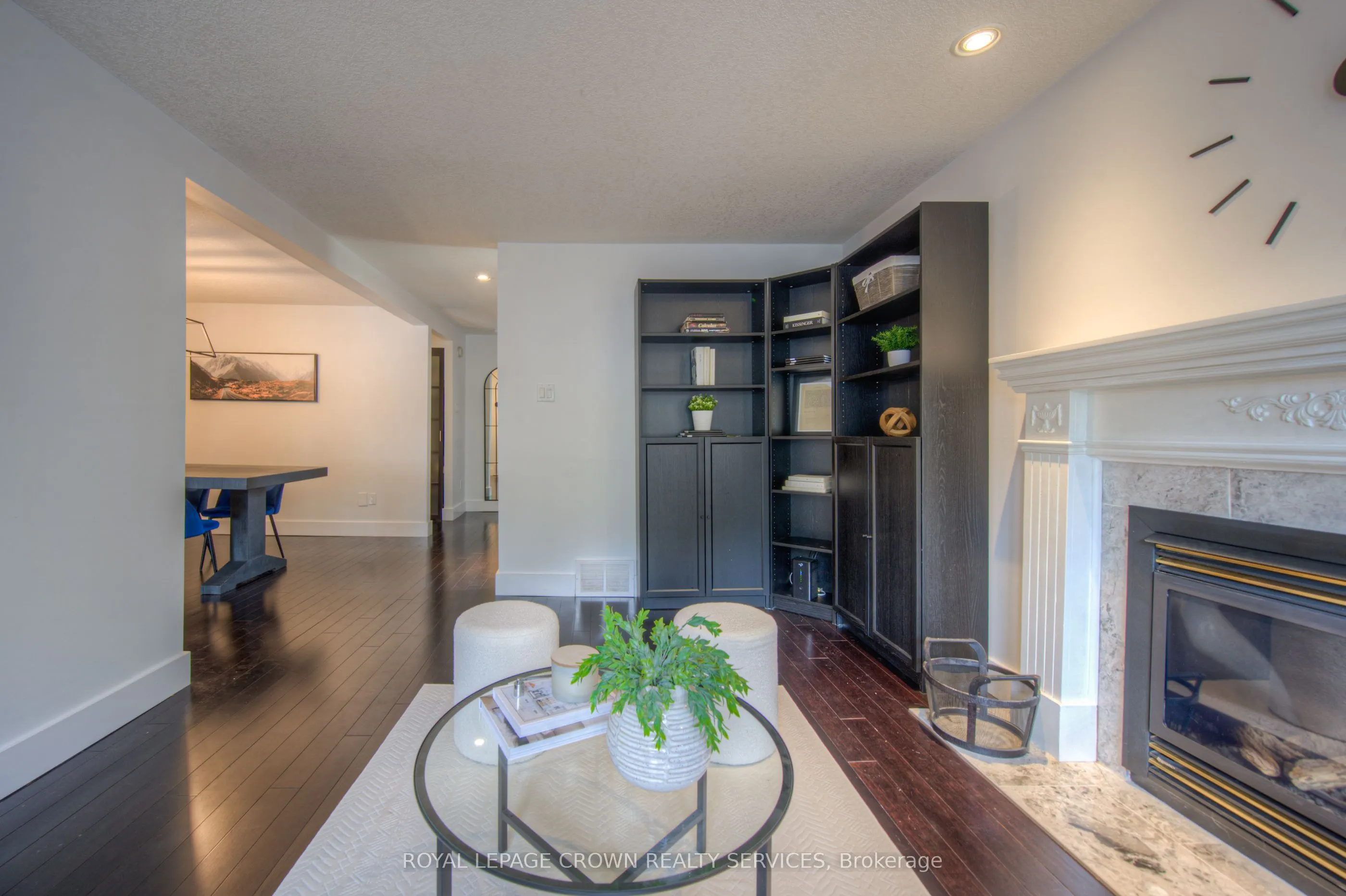 313 George Street N, #4