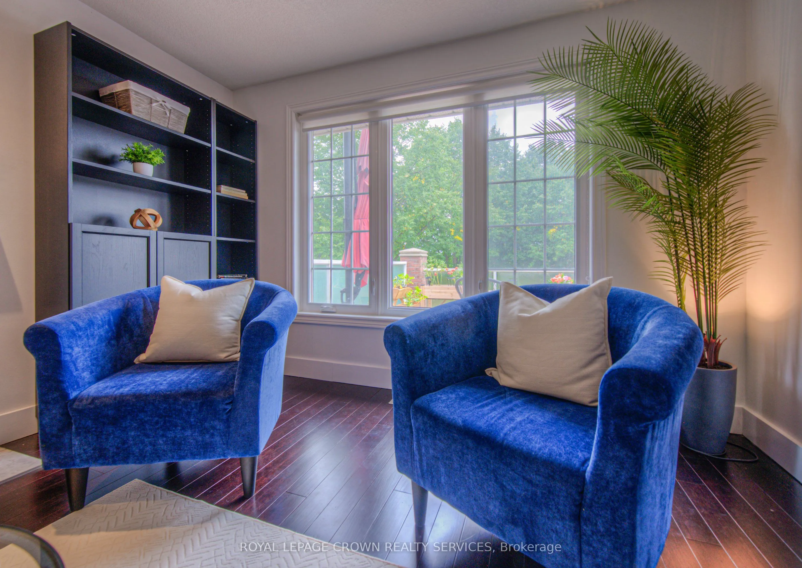 313 George Street N, #4