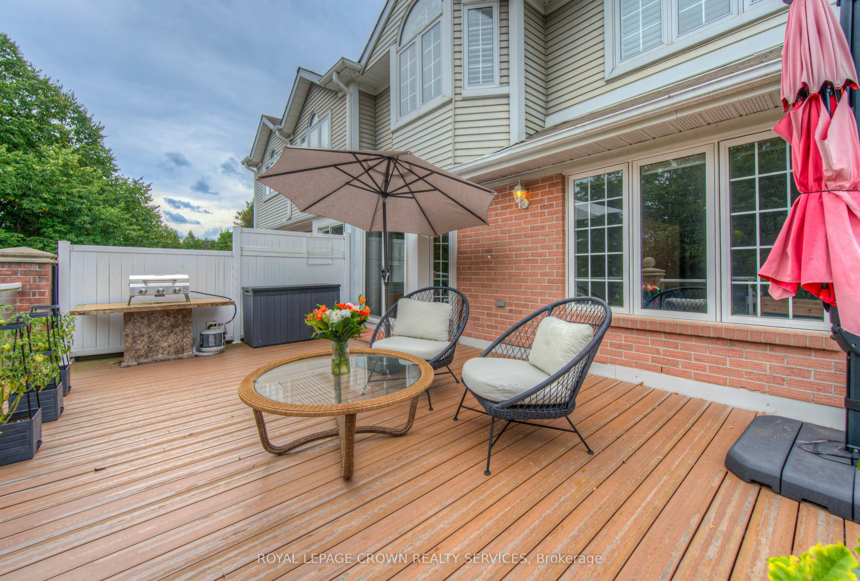 313 George Street N, #4