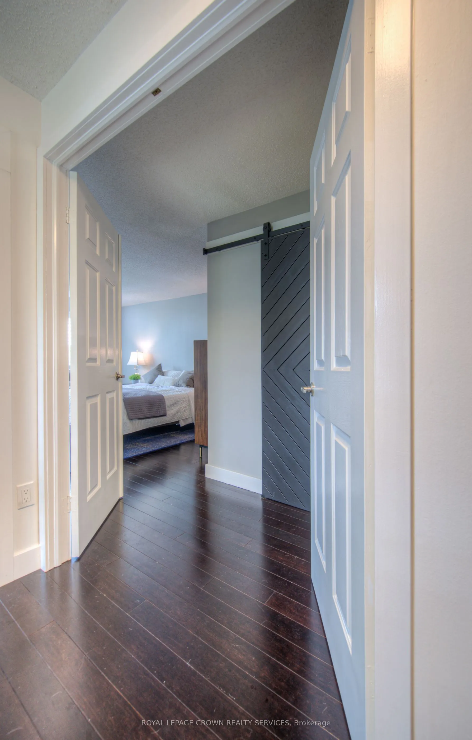 313 George Street N, #4
