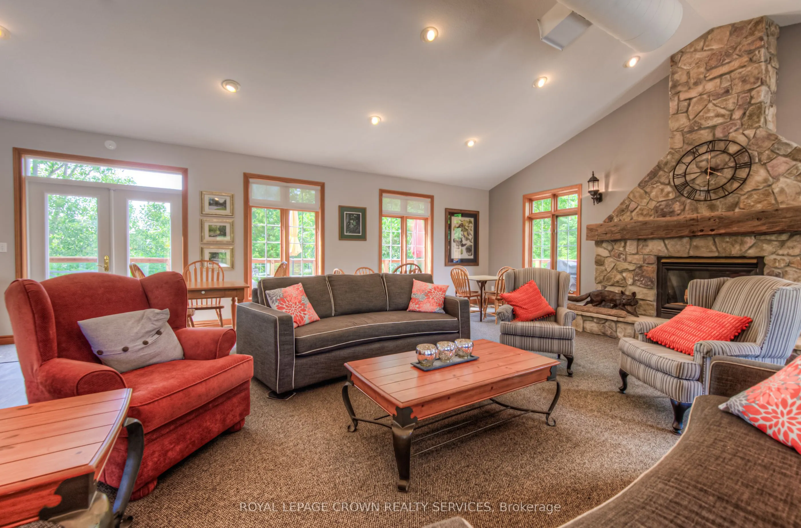 313 George Street N, #4
