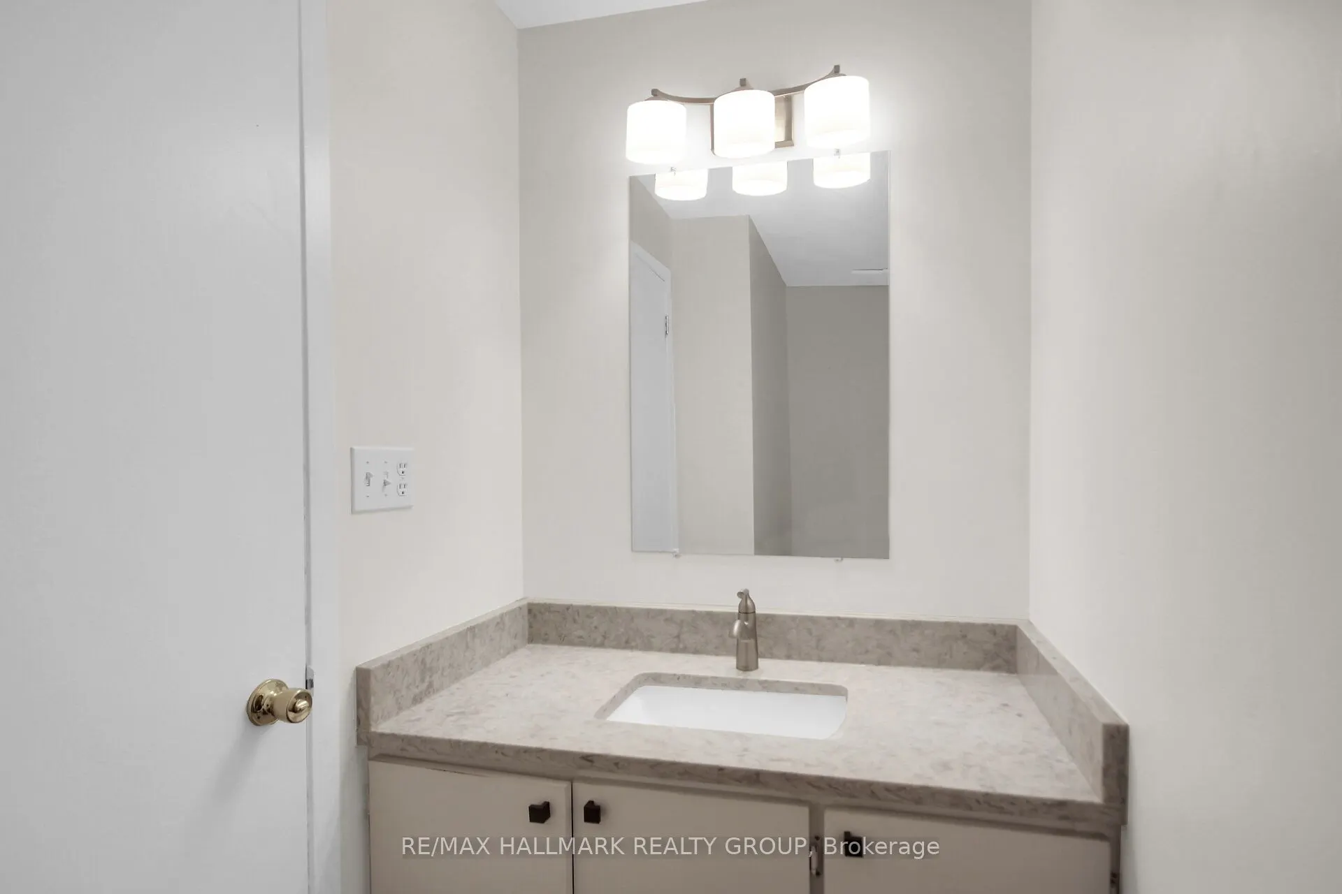 3 Spring Grove Lane, #D