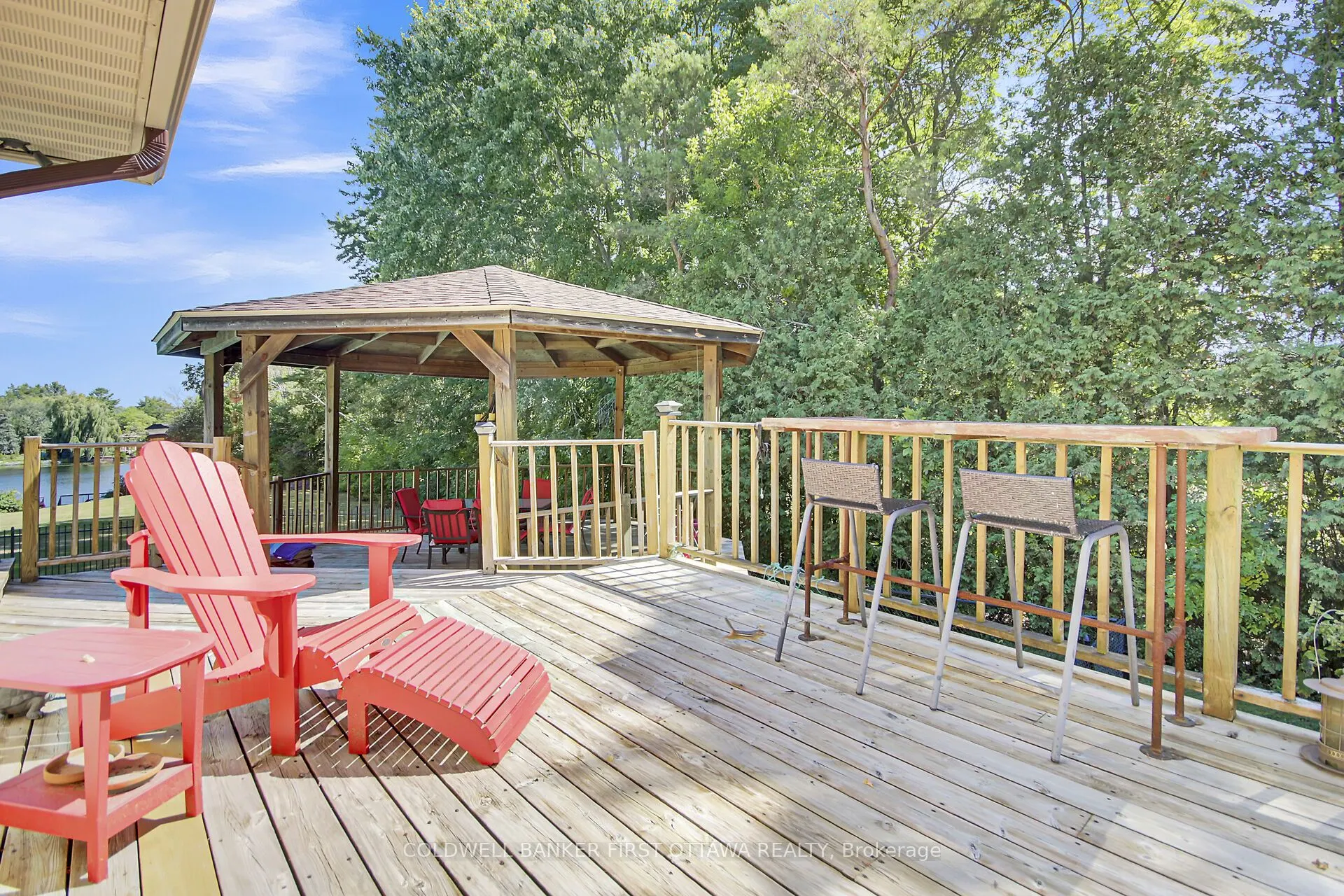 5937 Rideau Valley Drive N