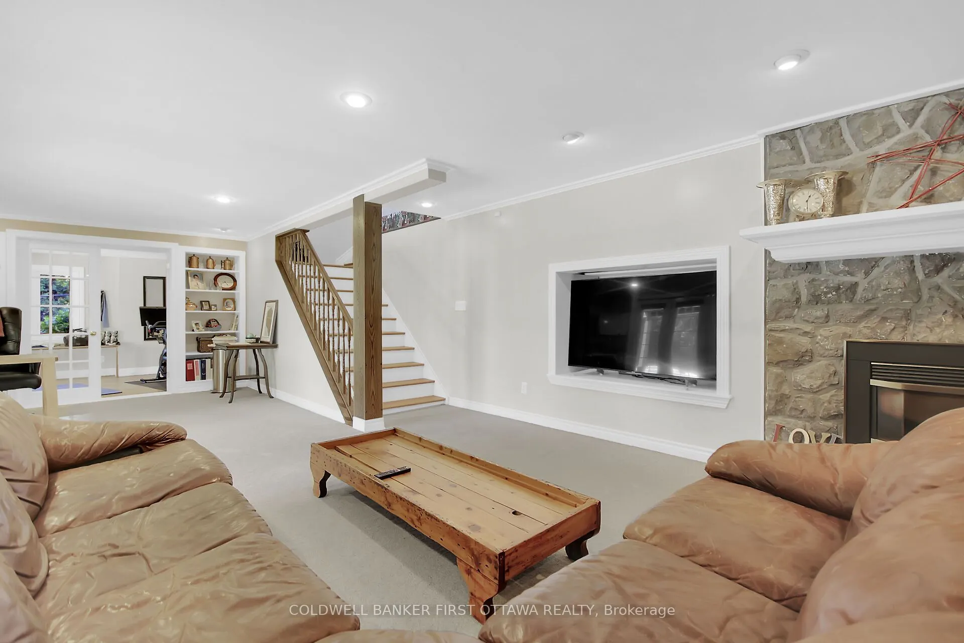 5937 Rideau Valley Drive N