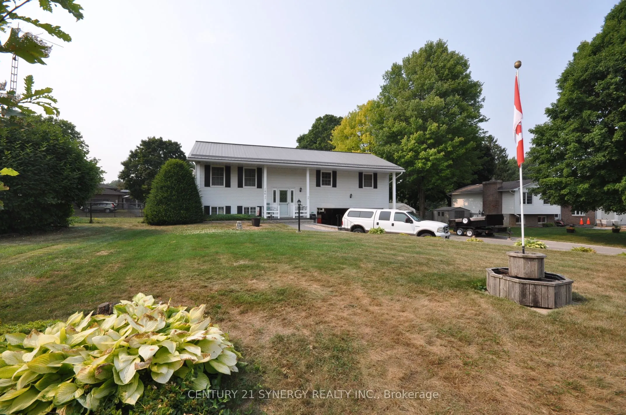 186 Golf Club Road N