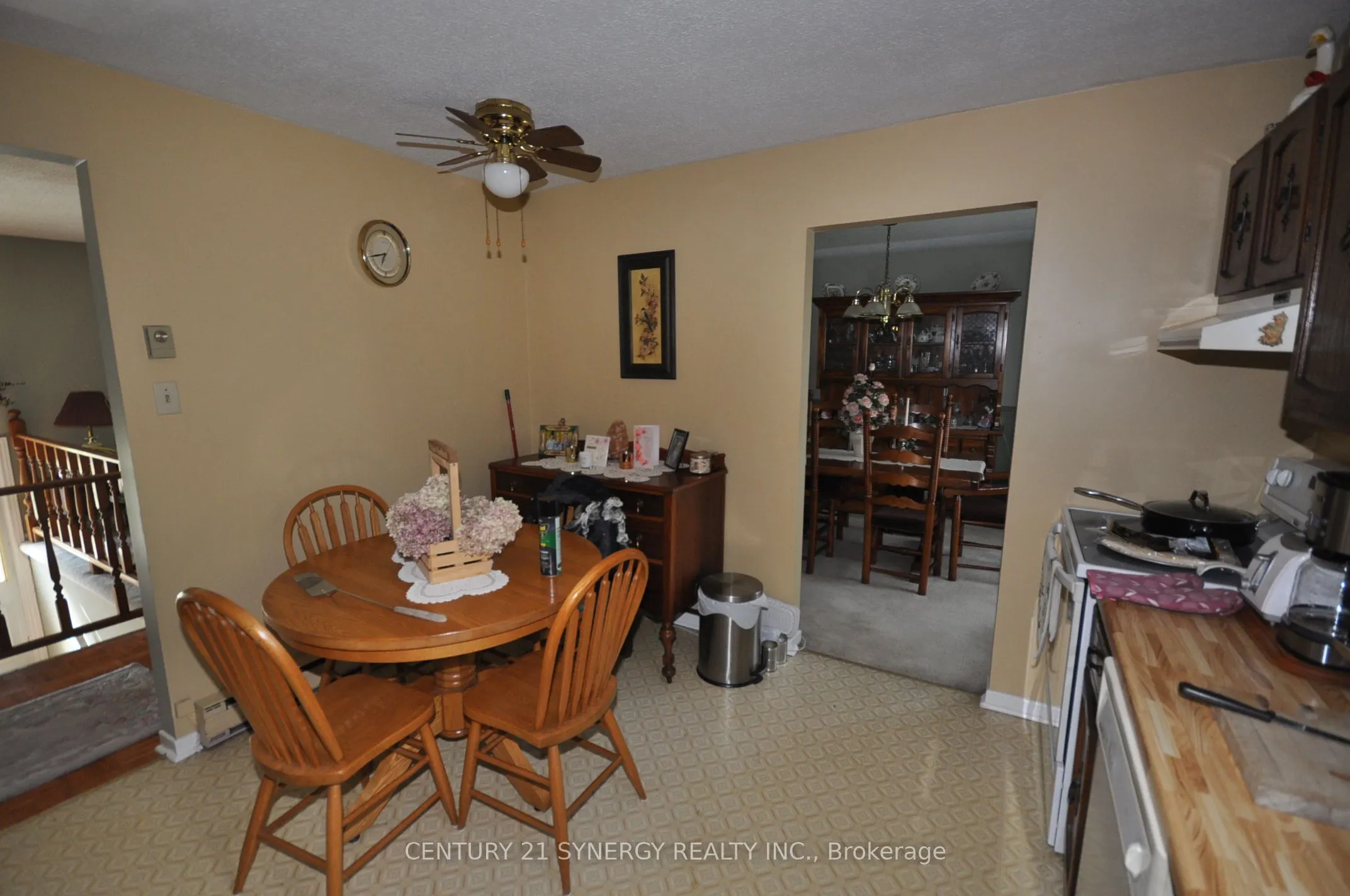 186 Golf Club Road N