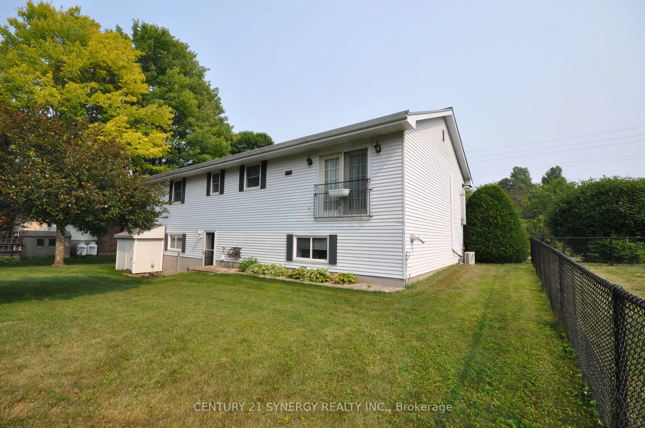 186 Golf Club Road N