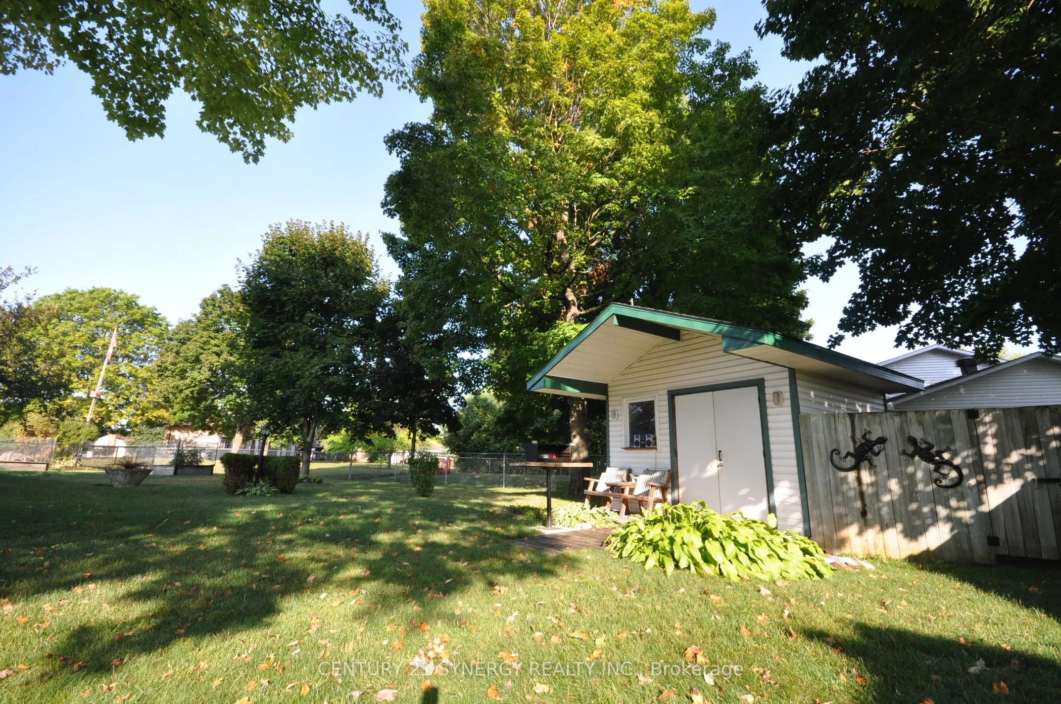 186 Golf Club Road N