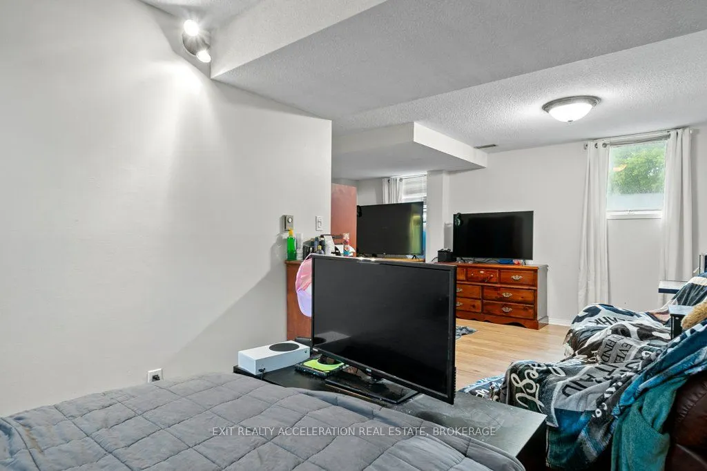 19 Mortensen Drive
