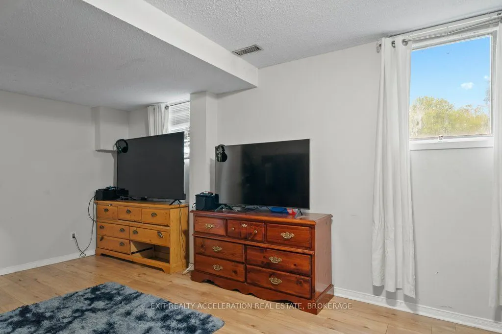 19 Mortensen Drive