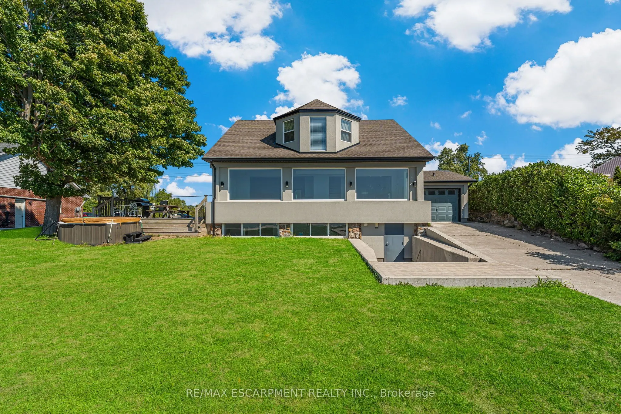 2952 Northshore Drive