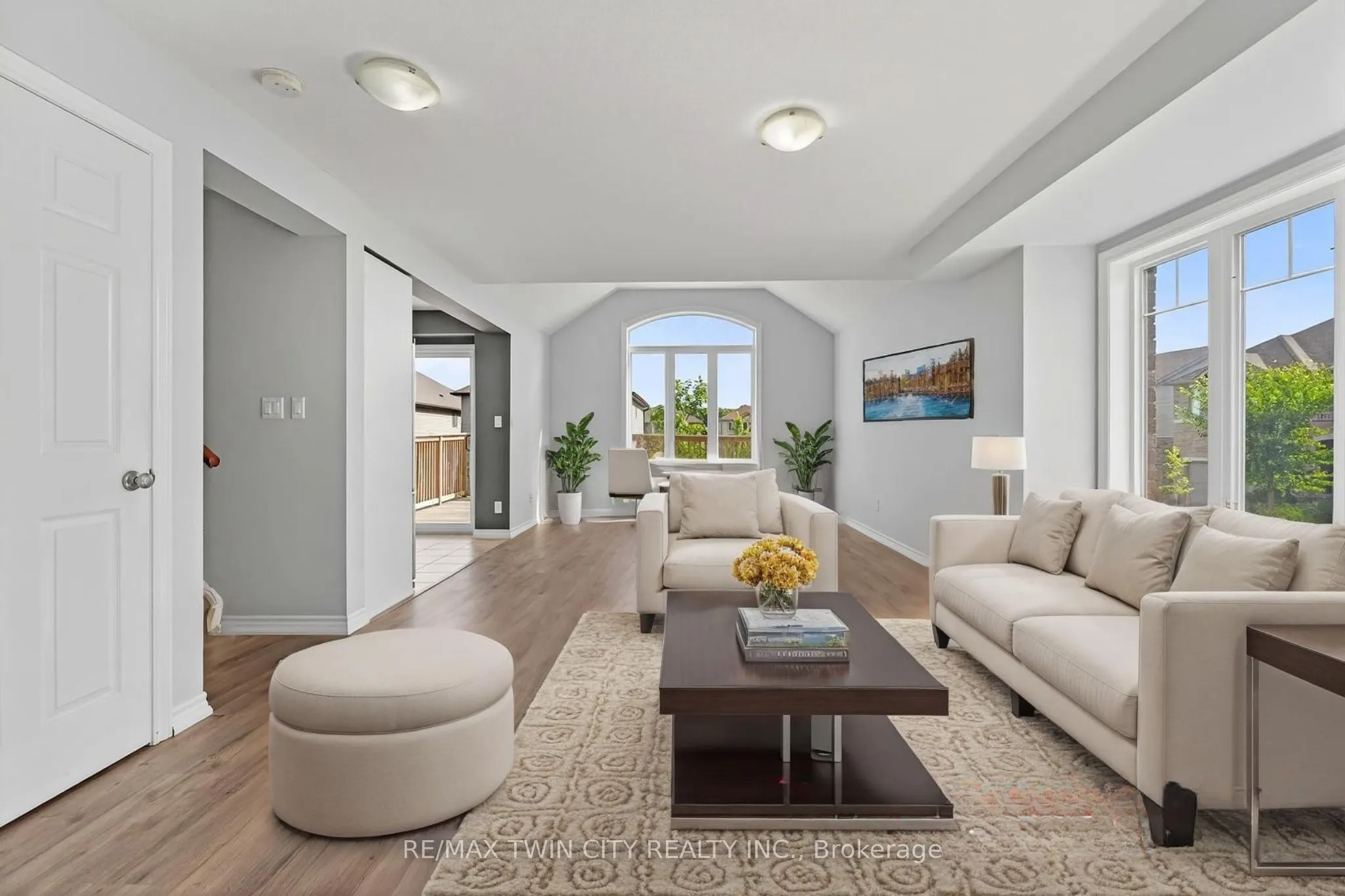 420 Avens Street
