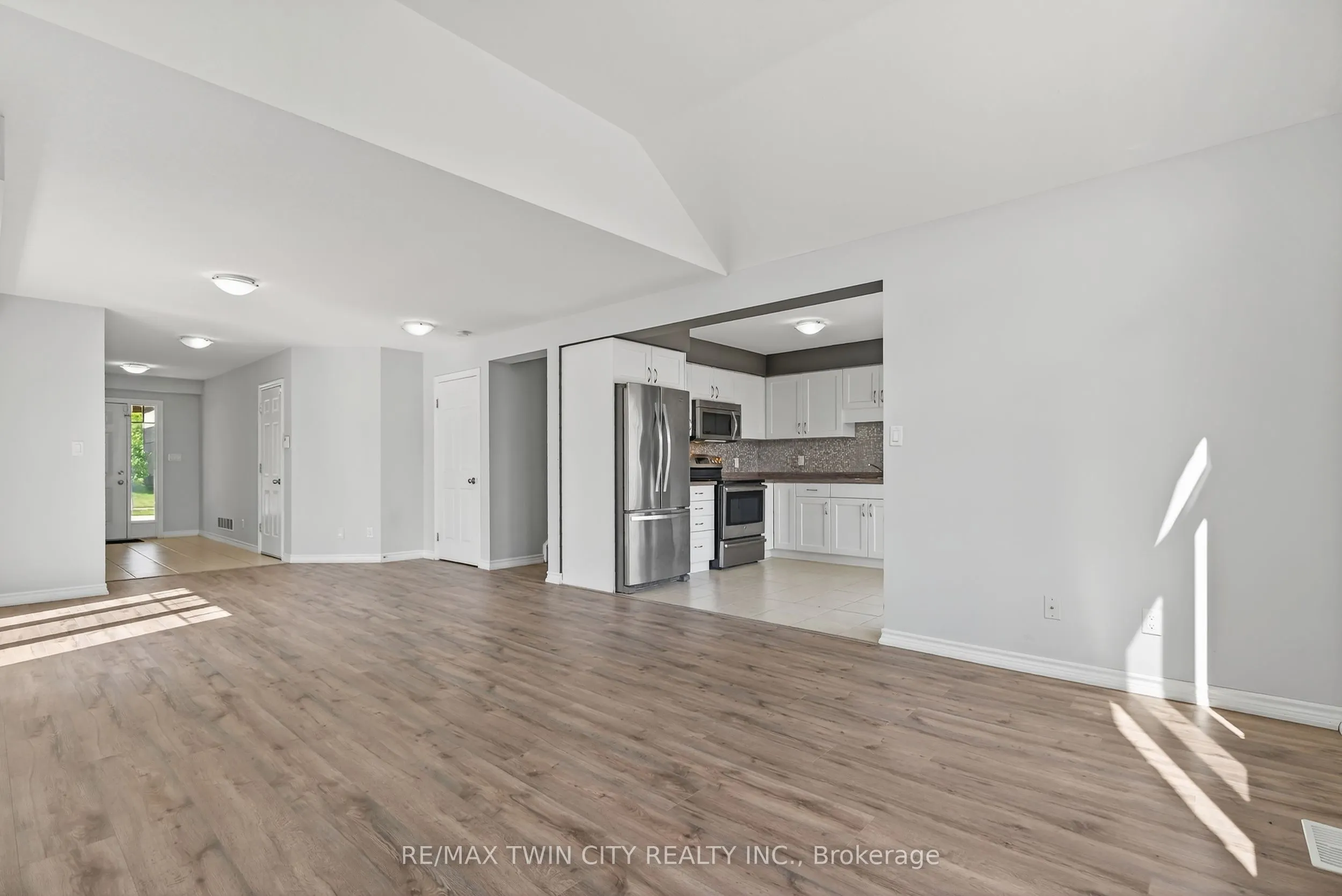420 Avens Street