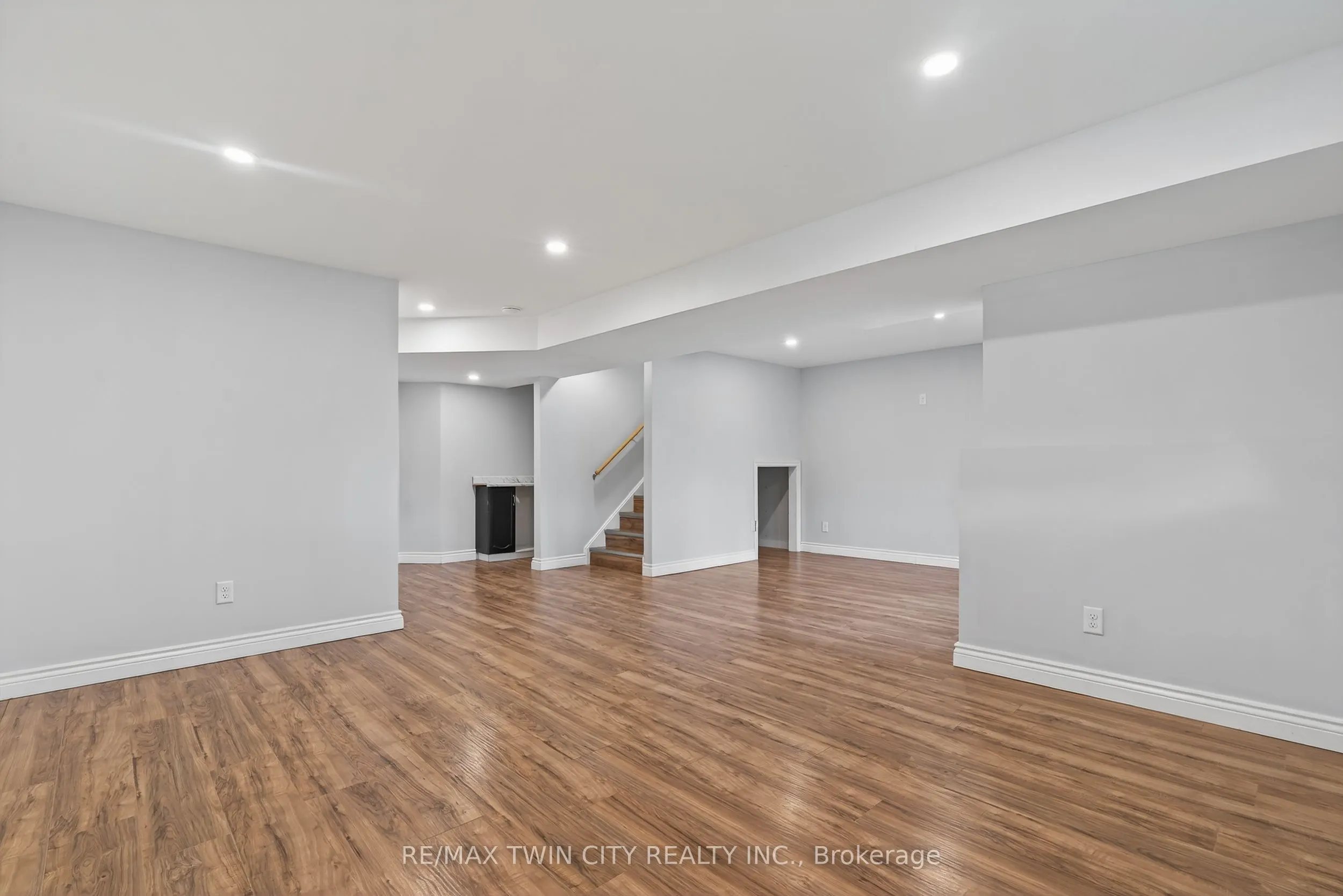 420 Avens Street