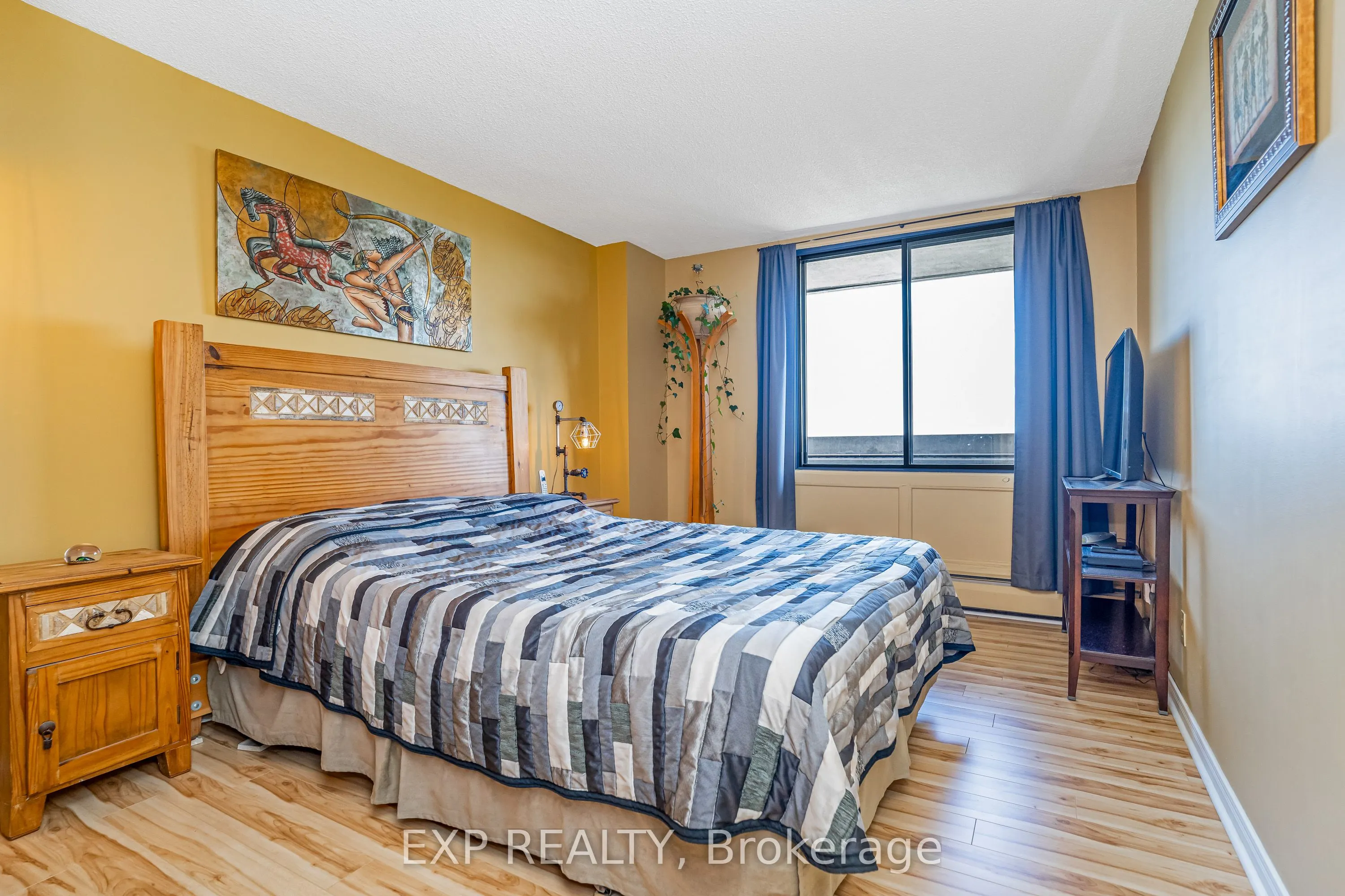 415 Greenview Avenue, #1301