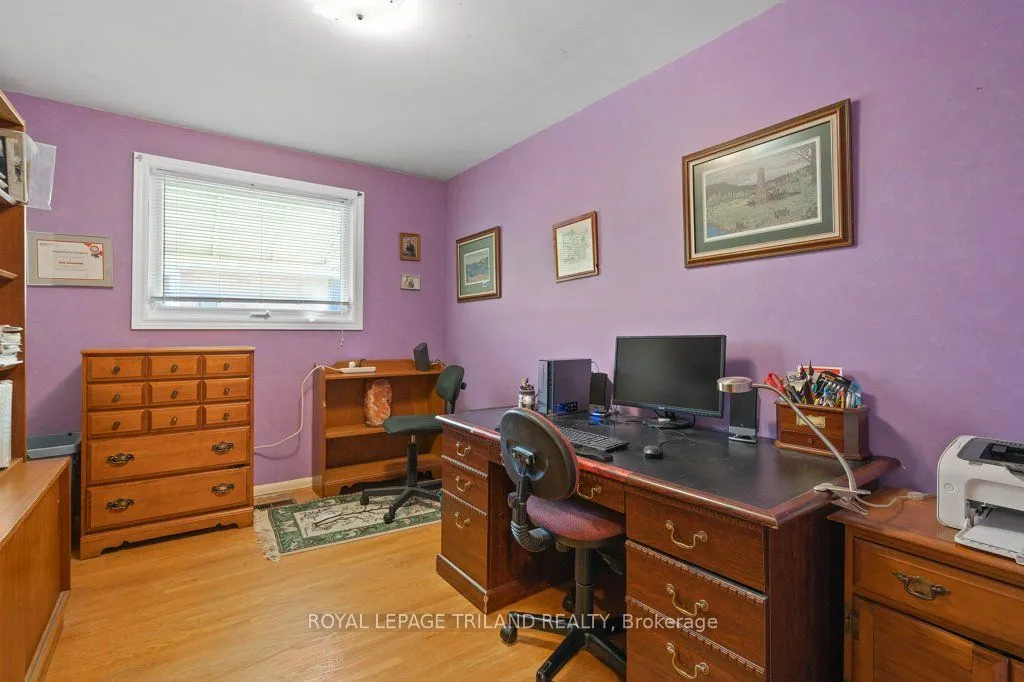 16 Thompson Avenue