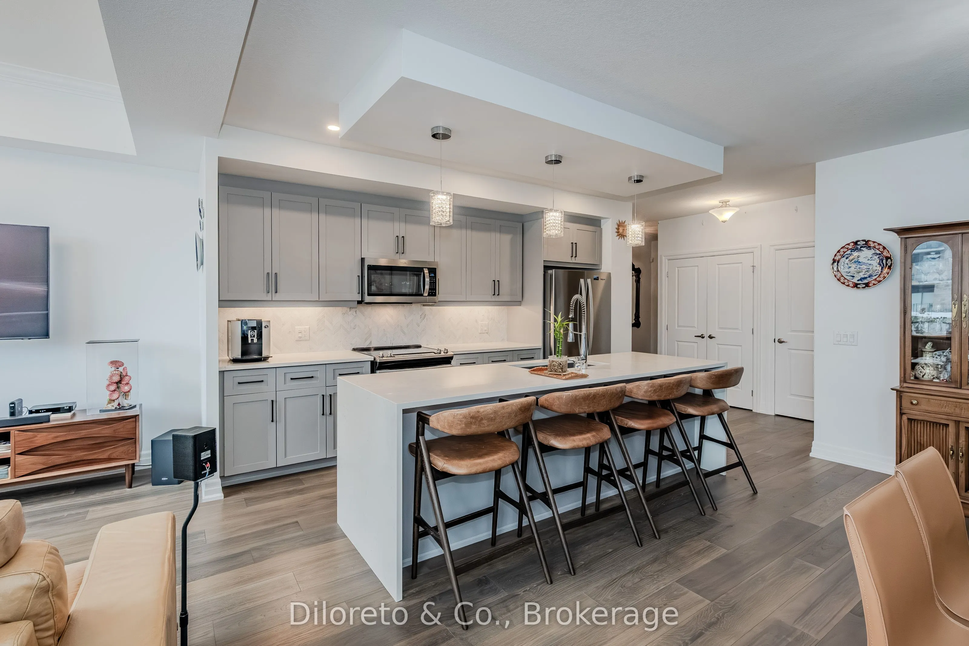 1878 Gordon Street, #105