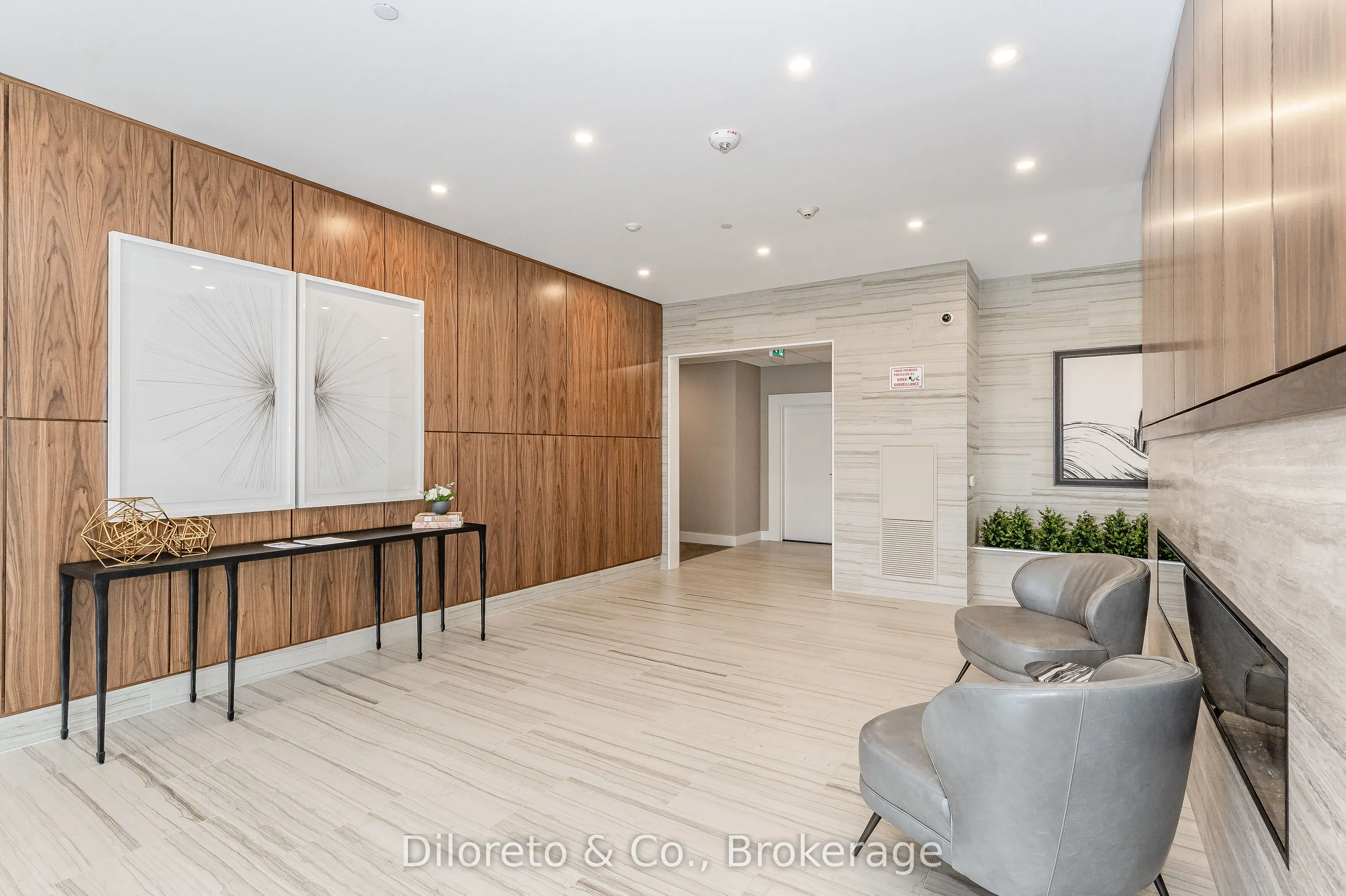 1878 Gordon Street, #105