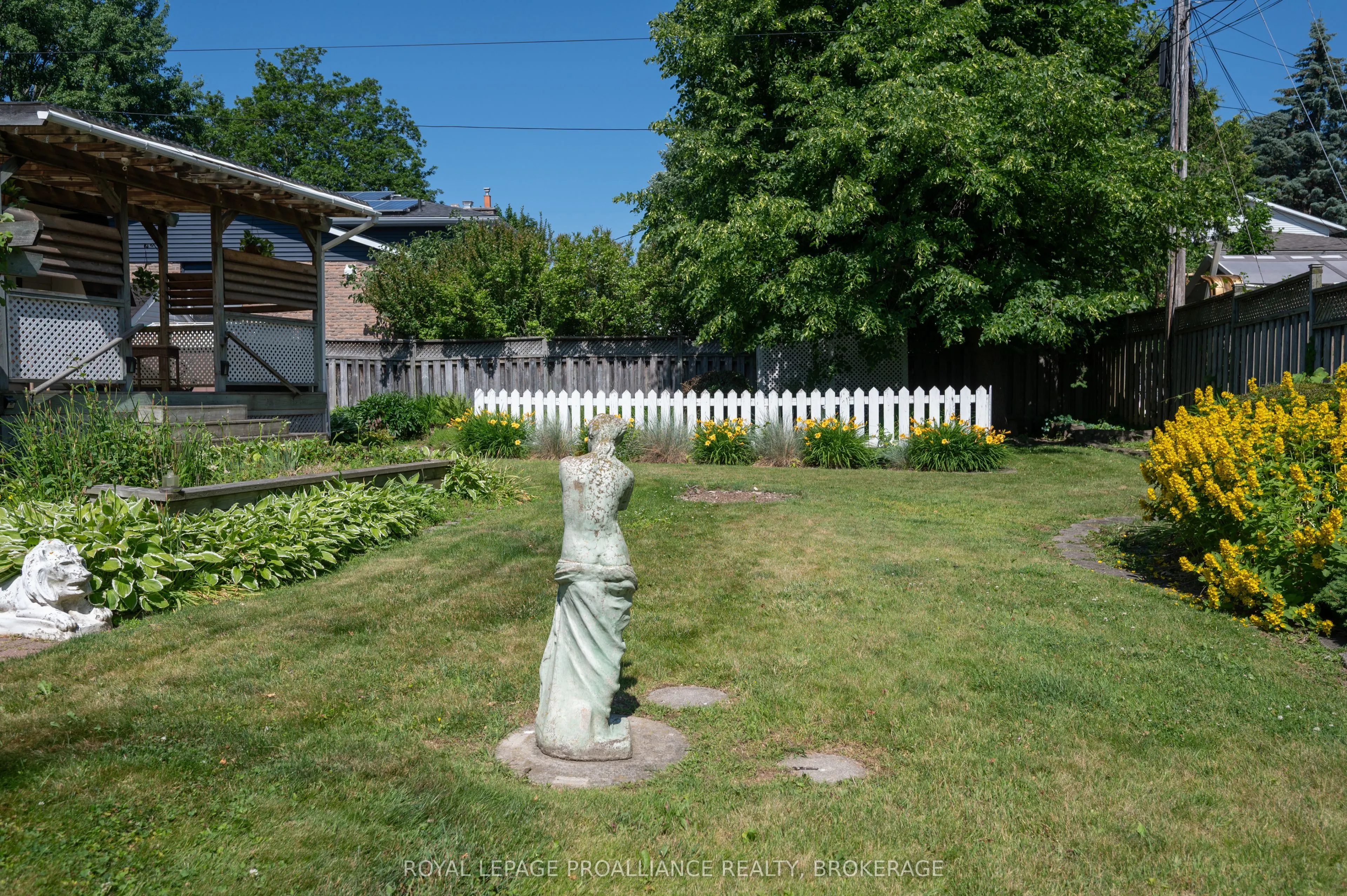 862 Berwick Place